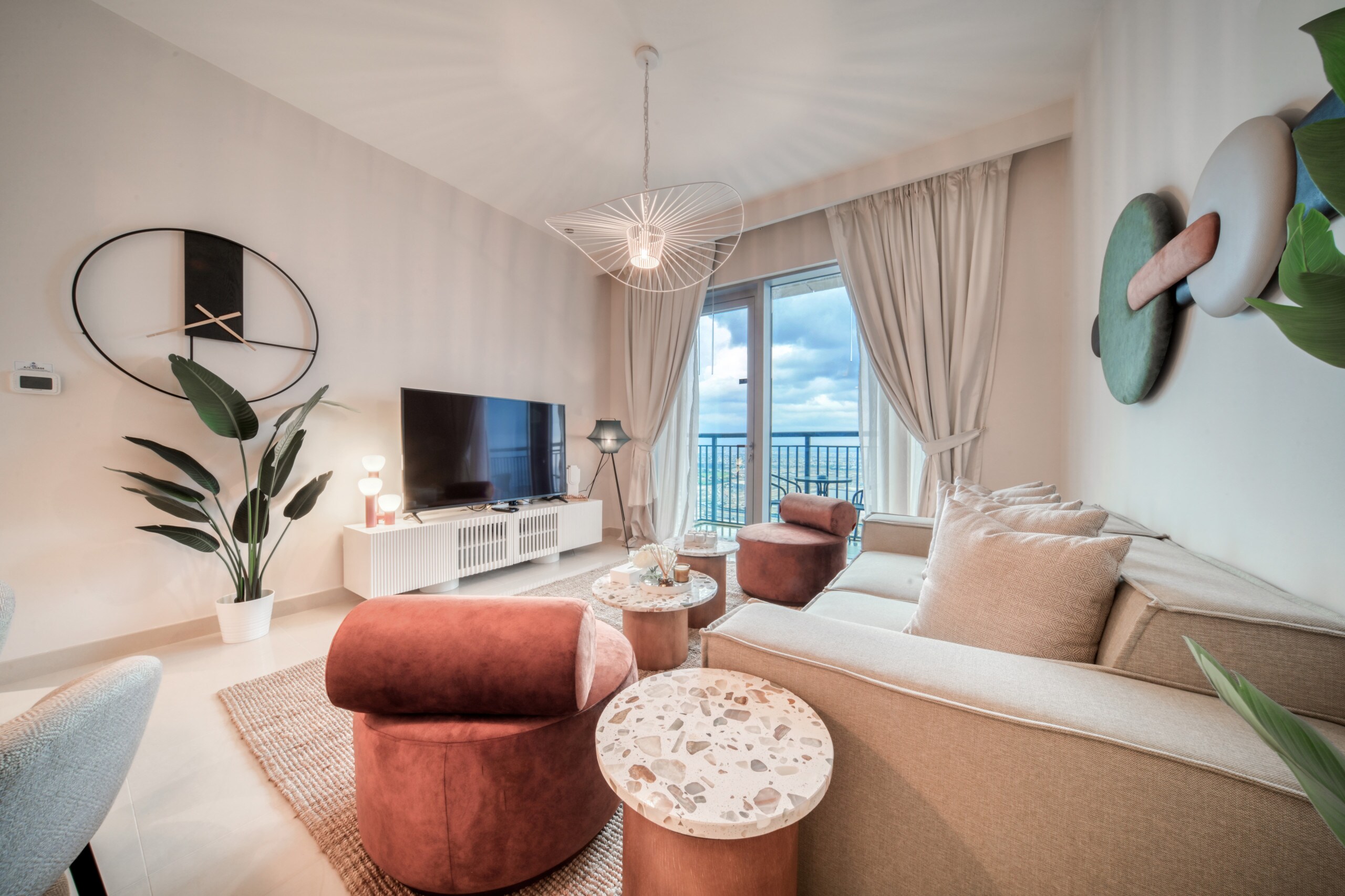 Property Image 2 - Elegant 1BR at Harbour Views Tower 1 Dubai Creek Harbour