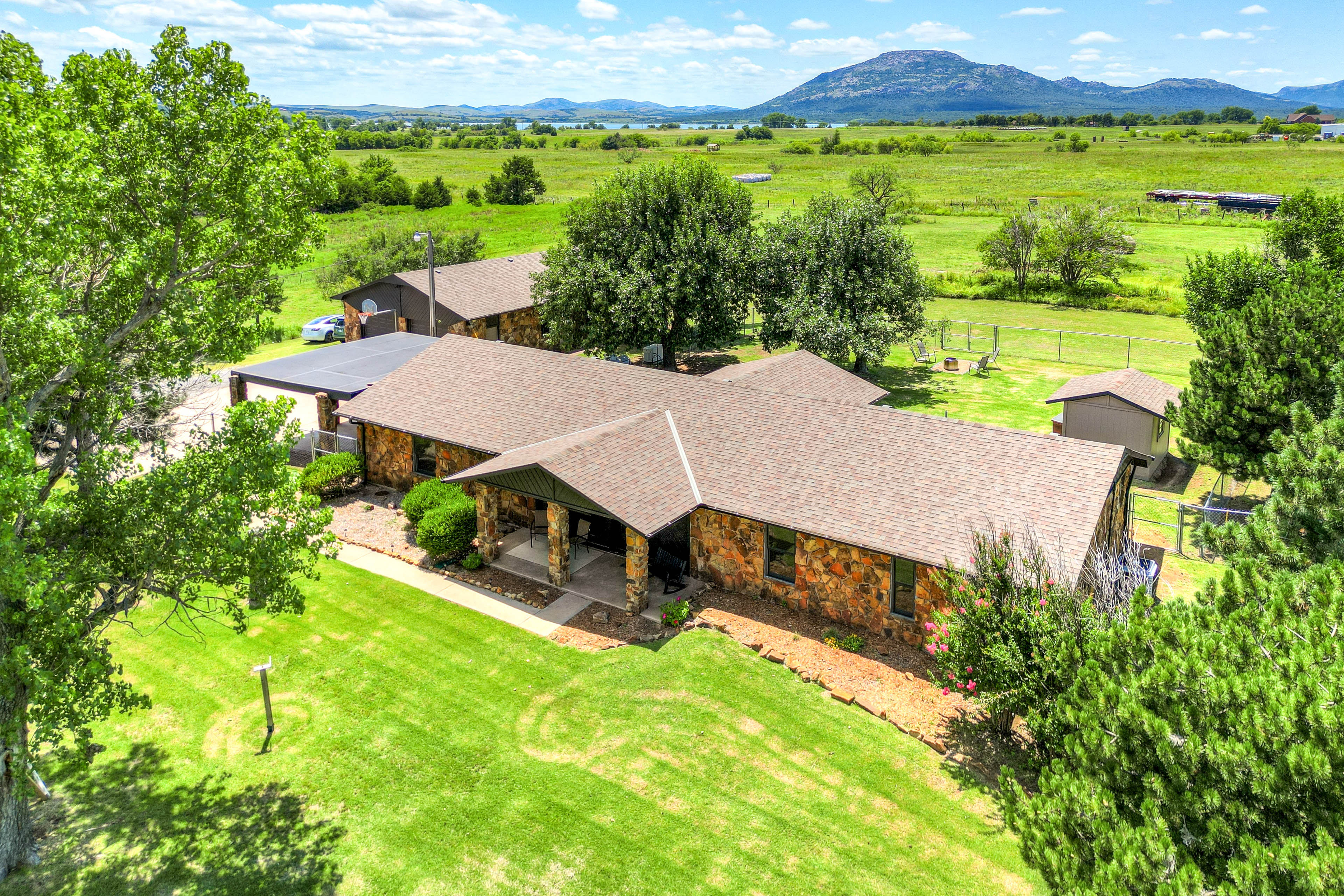 Property Image 1 - Spacious Country Home Near Ft Sill & Medicine Park