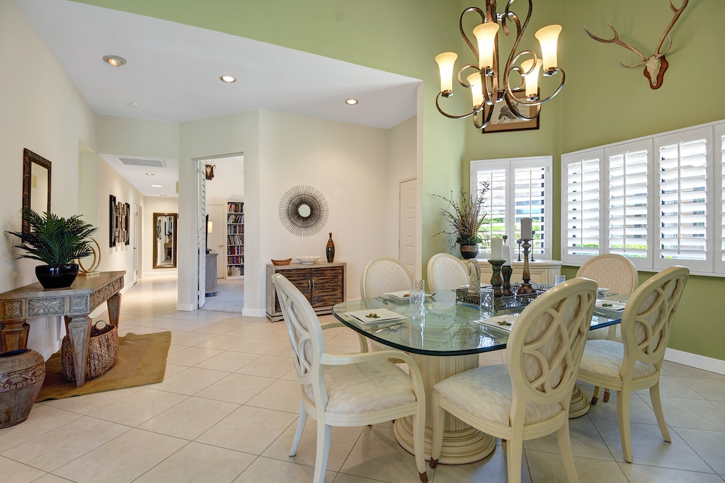 DINING SPACE REVERSE.jpg mls