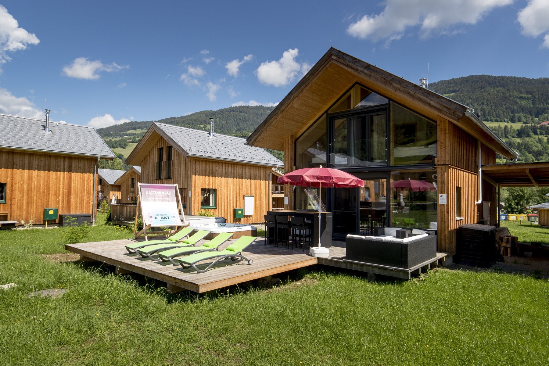 Property Image 1 - Chalet mit 4 Schlafzimmern, Sauna oder IR-Sauna & Whirlpool