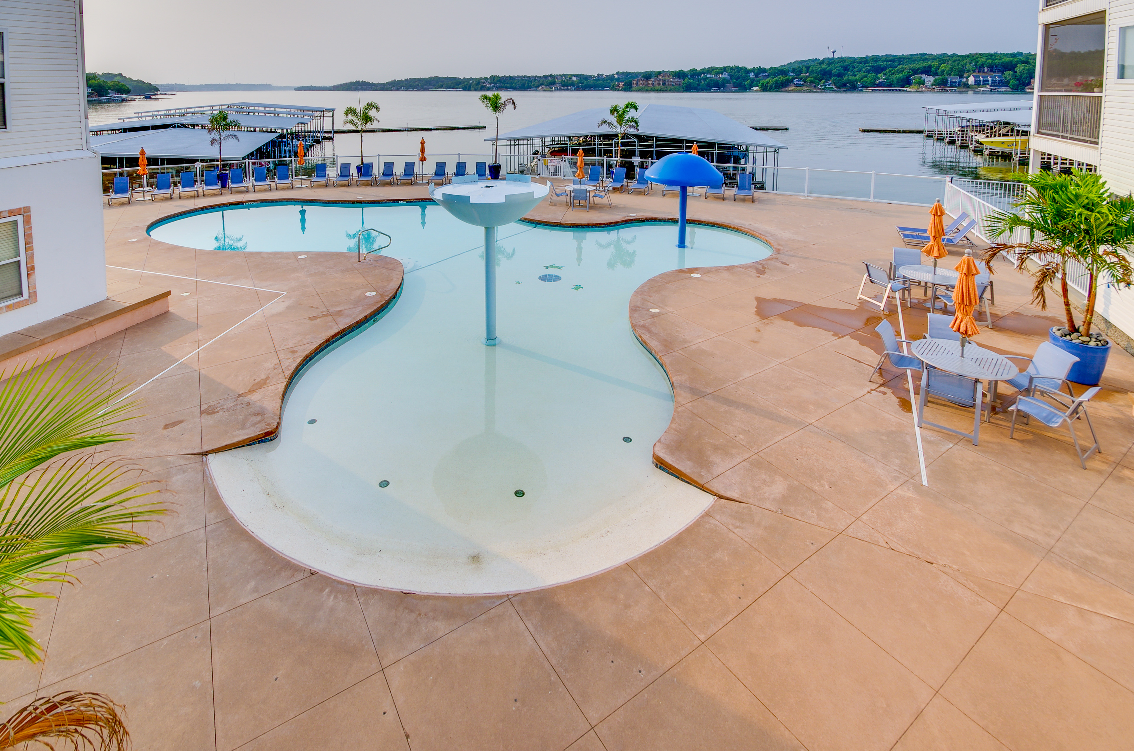 Property Image 2 - Lake of the Ozarks Condo w/ Views & Pool Access!