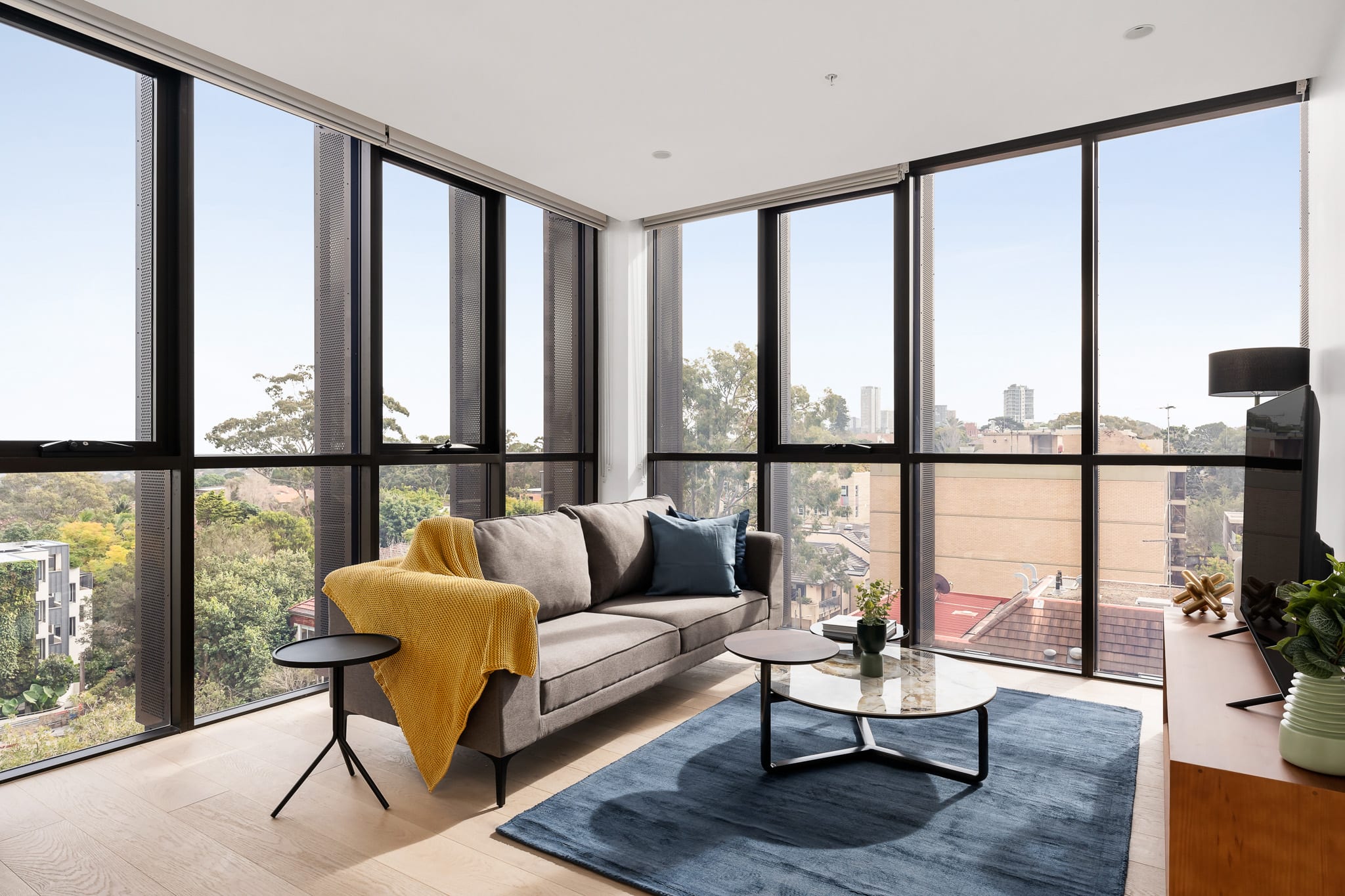 Property Image 1 - North Sydney - Two Bedroom Apartment With Parking and Views