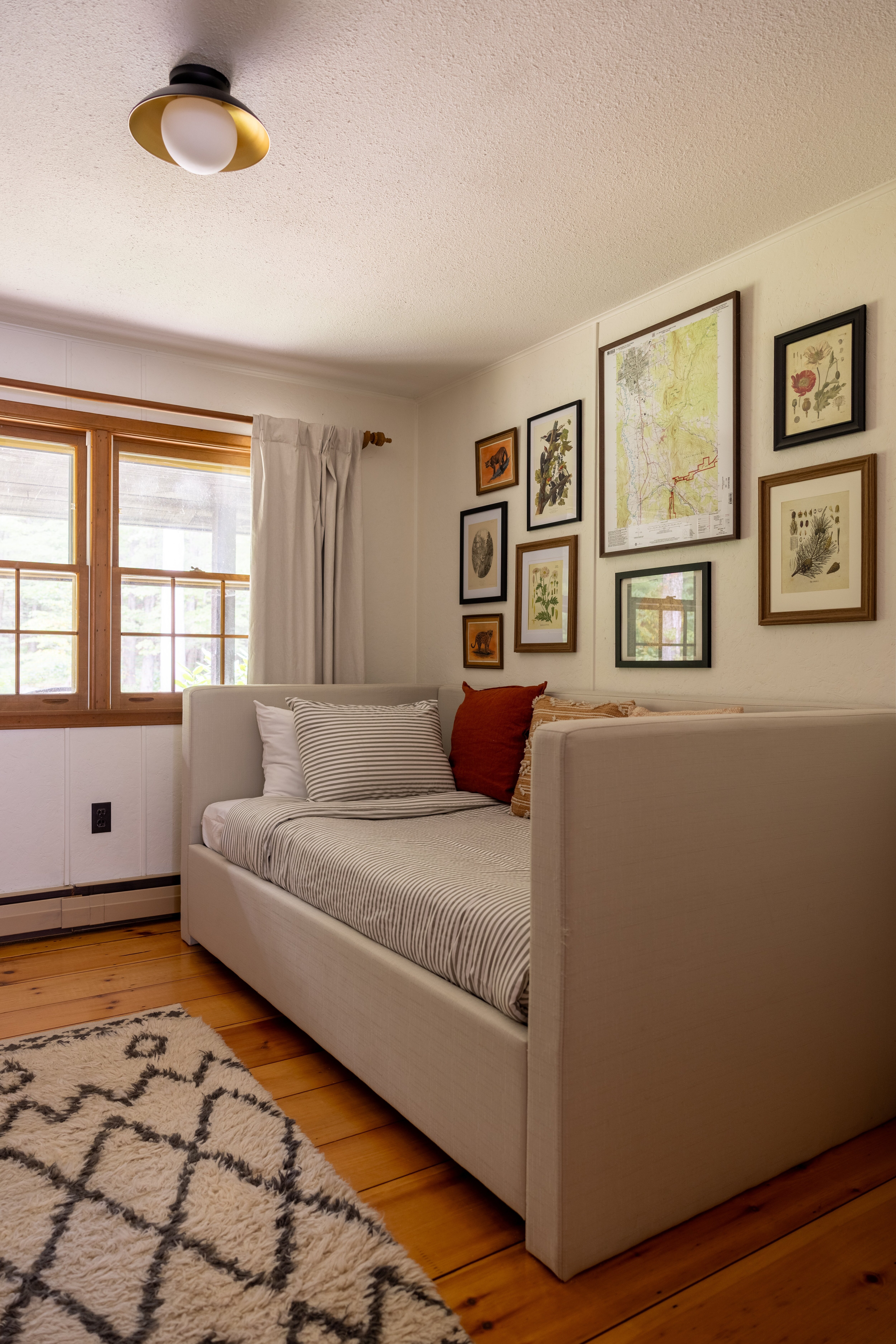 Twin bed w/ pullout trundle #4 on first floor. This room also houses washer and dryer.