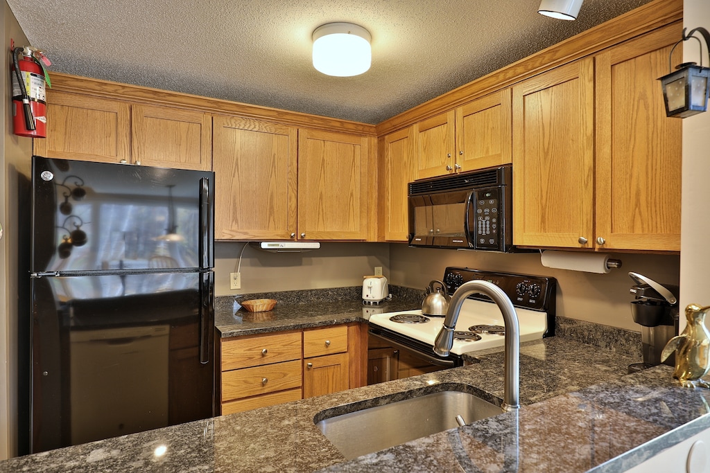 Fully equipped kitchen