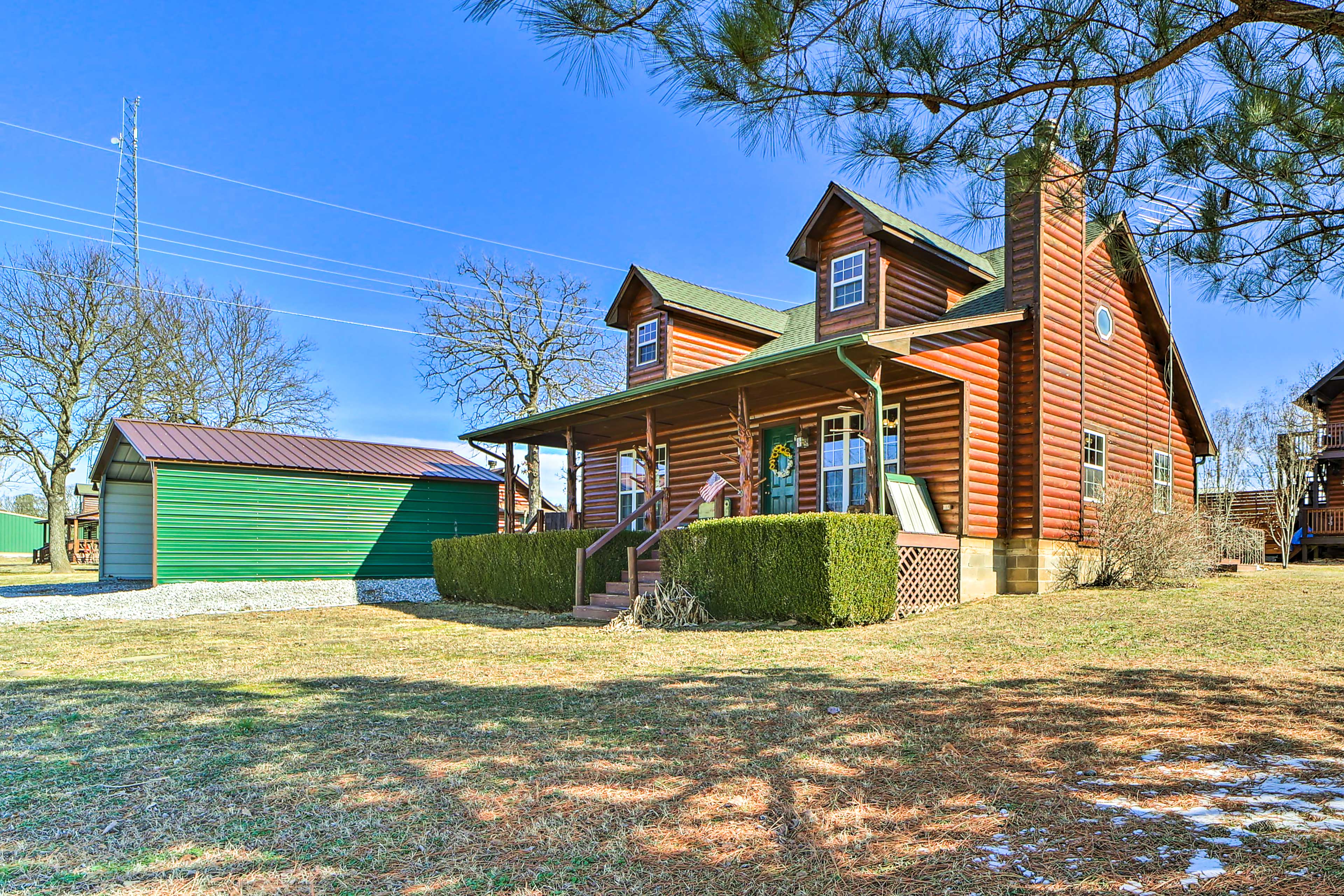 Property Image 1 - Incredible Log Home: 1 Mile From Lake Tenkiller