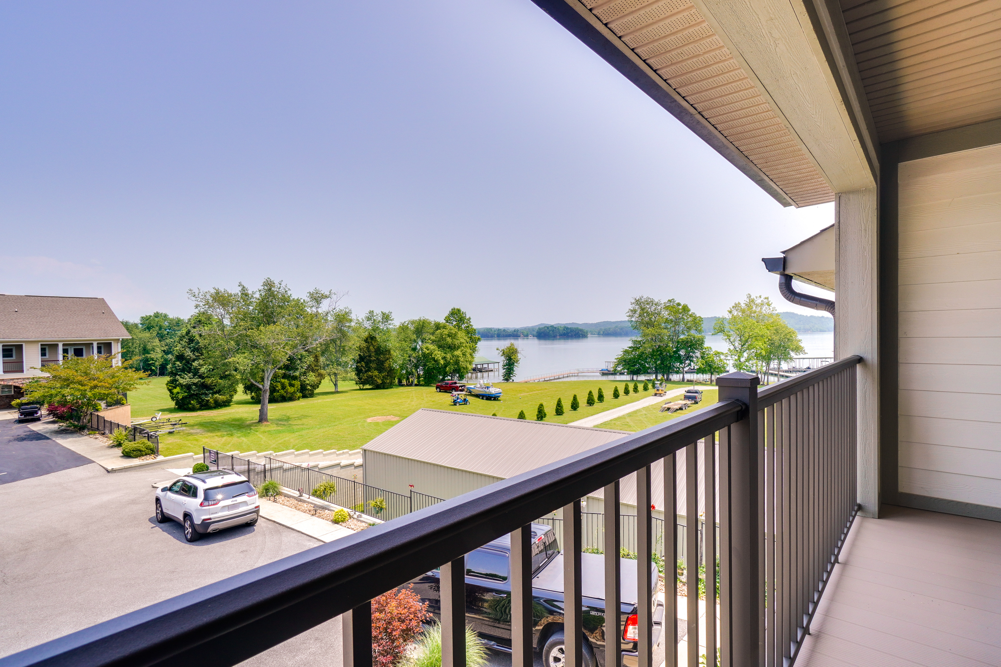 Chic Spring City Townhome on Watts Bar Lake!