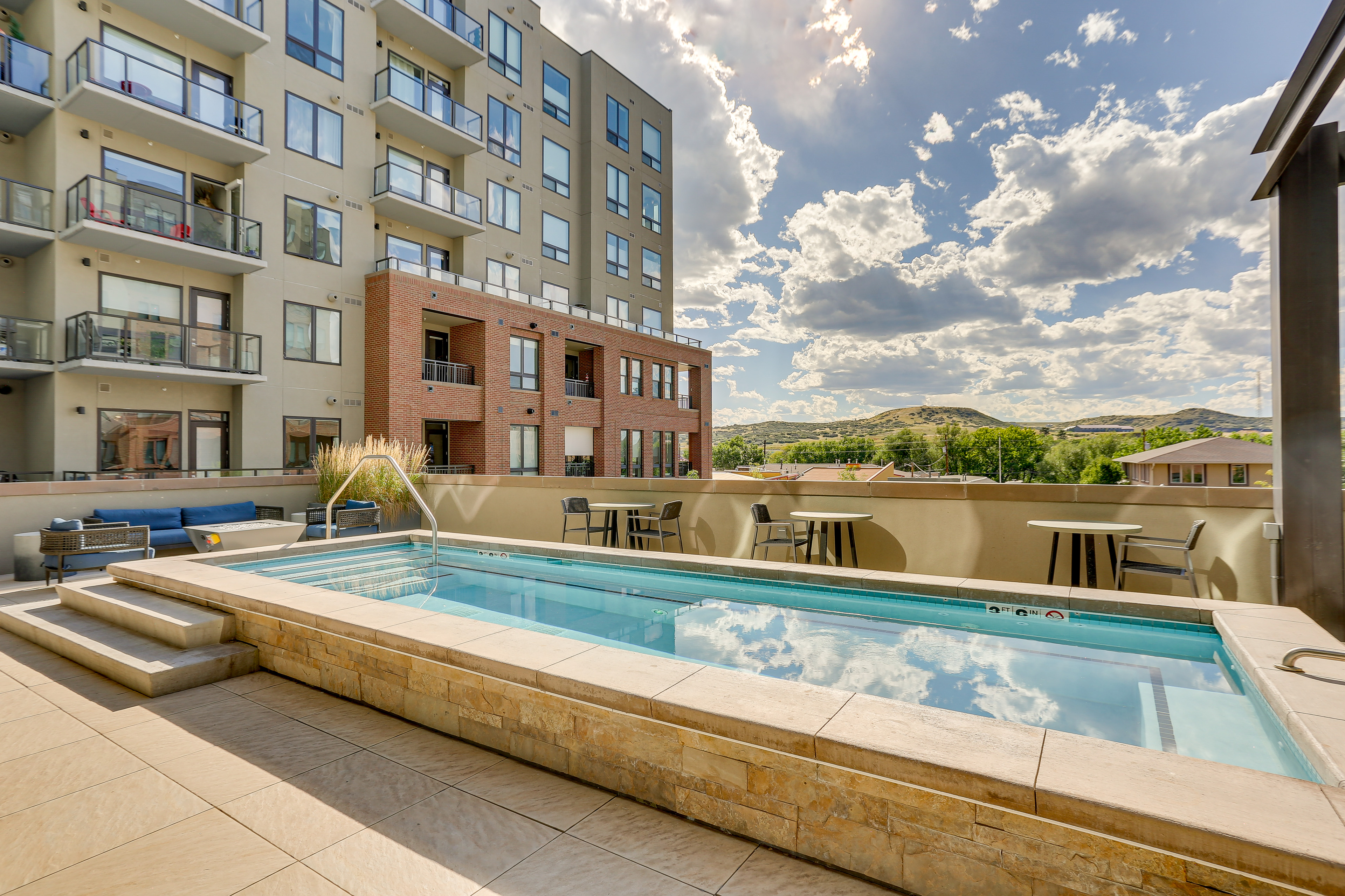 Castle Rock Condo - Walk to Dining & Shopping!