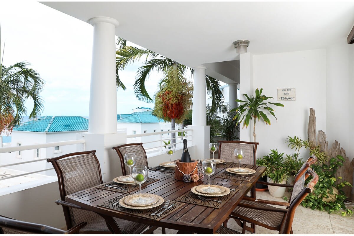 Property Image 2 - Sea Esta - Luxury Oasis in Beachfront Shore Pointe