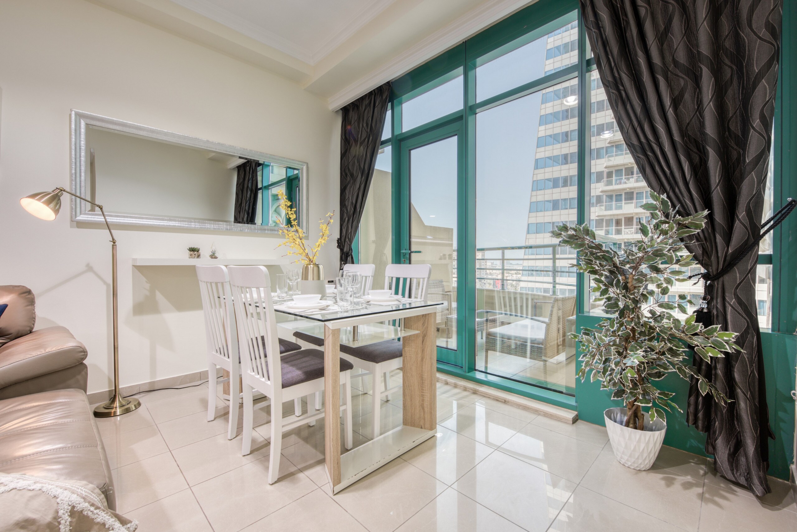 Property Image 2 - Tranquil 1BR at Marina Crown Dubai Marina