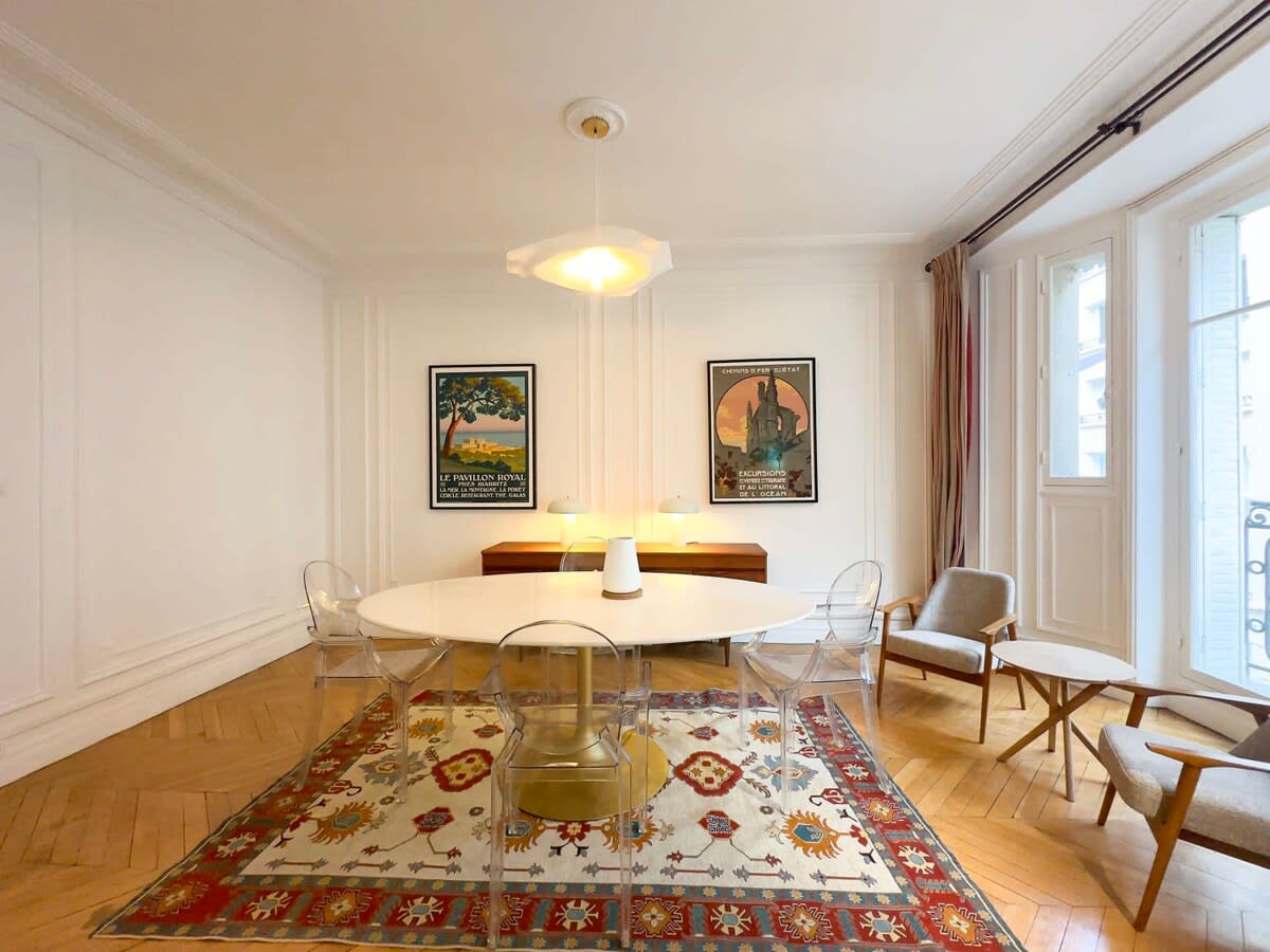 Property Image 2 - Chic Grenelle | 3 Bedroom Apartment in Paris