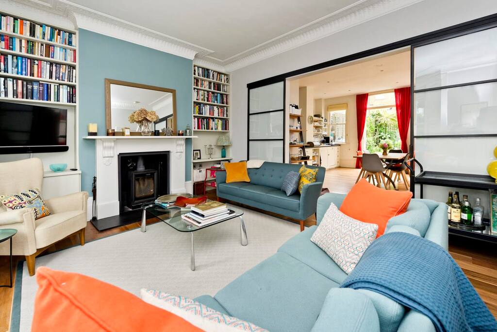 Property Image 2 - Colourful 5 Bed Home, Hammersmith