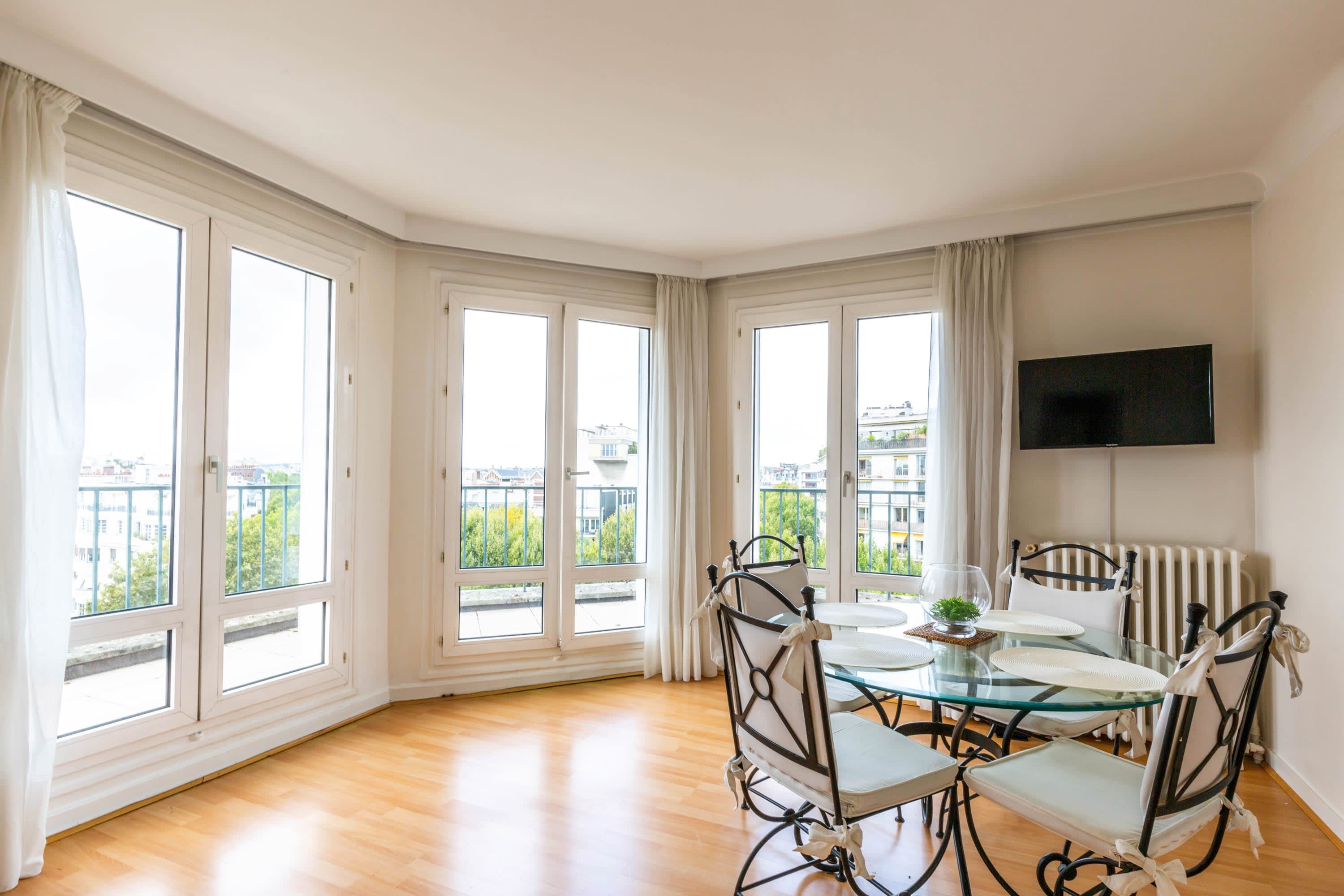 Property Image 1 - Amiral View | Great 1 Bedroom Apartment in Paris