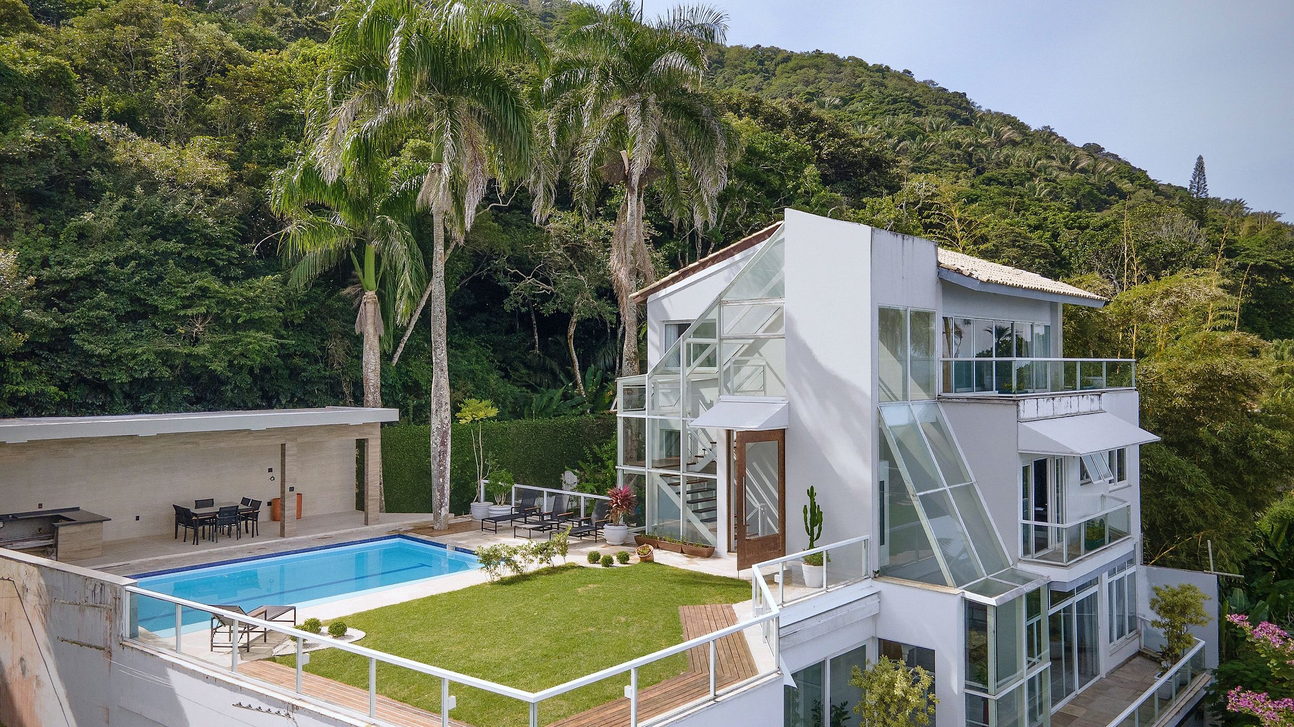 Property Image 1 - Rio106 - Mansion with incredible ocean views in São Conrado