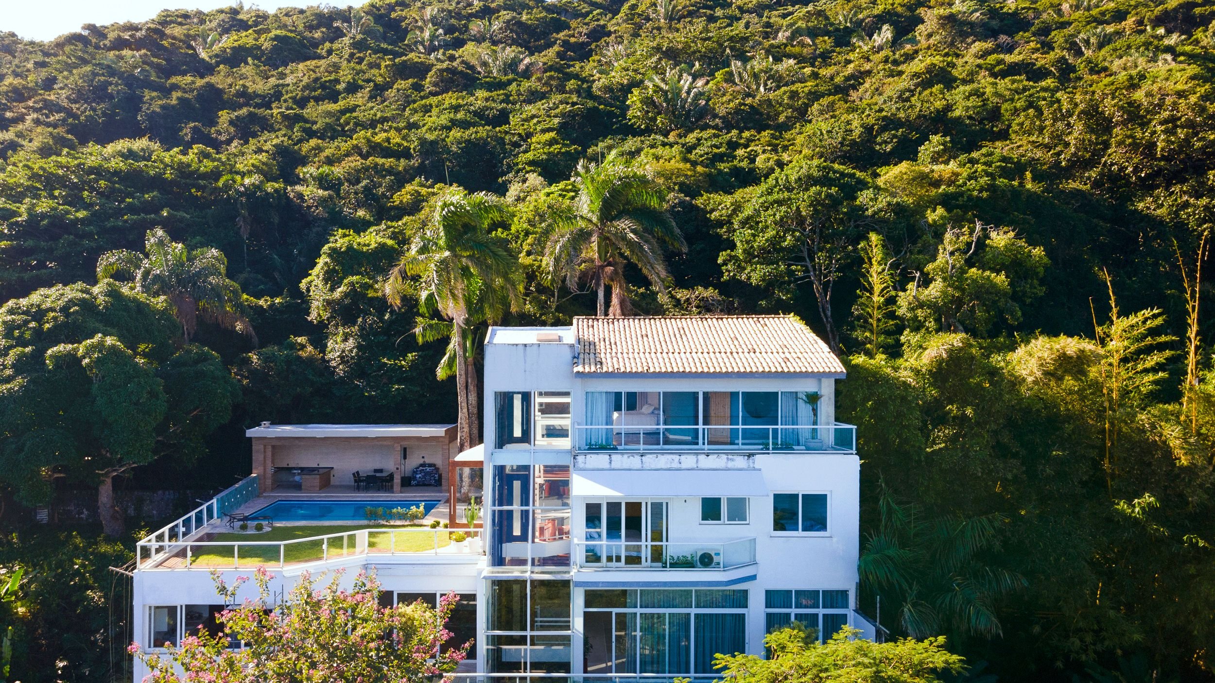 Property Image 2 - Rio106 - Mansion with incredible ocean views in São Conrado