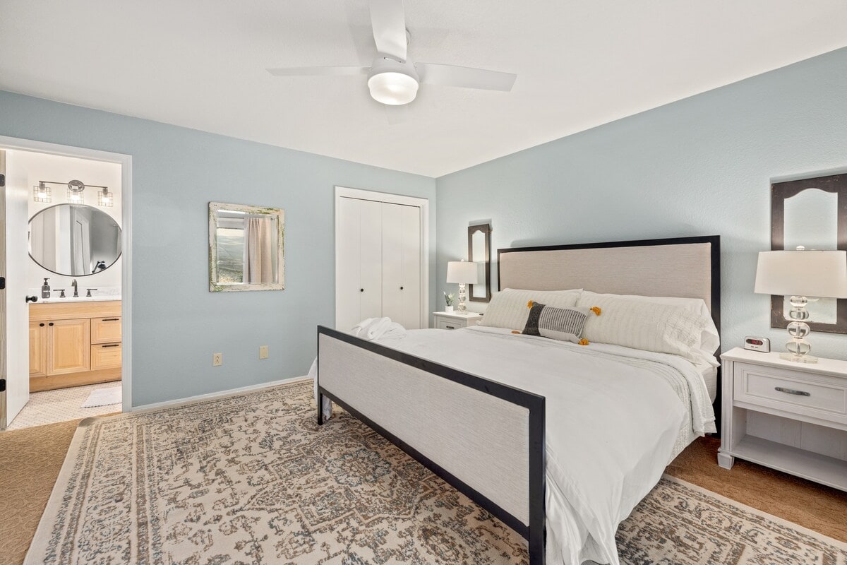 Located on the main floor, our King suite features a plush King-size bed, luxury linens and bedding with an en suite master bathroom with walk in shower.