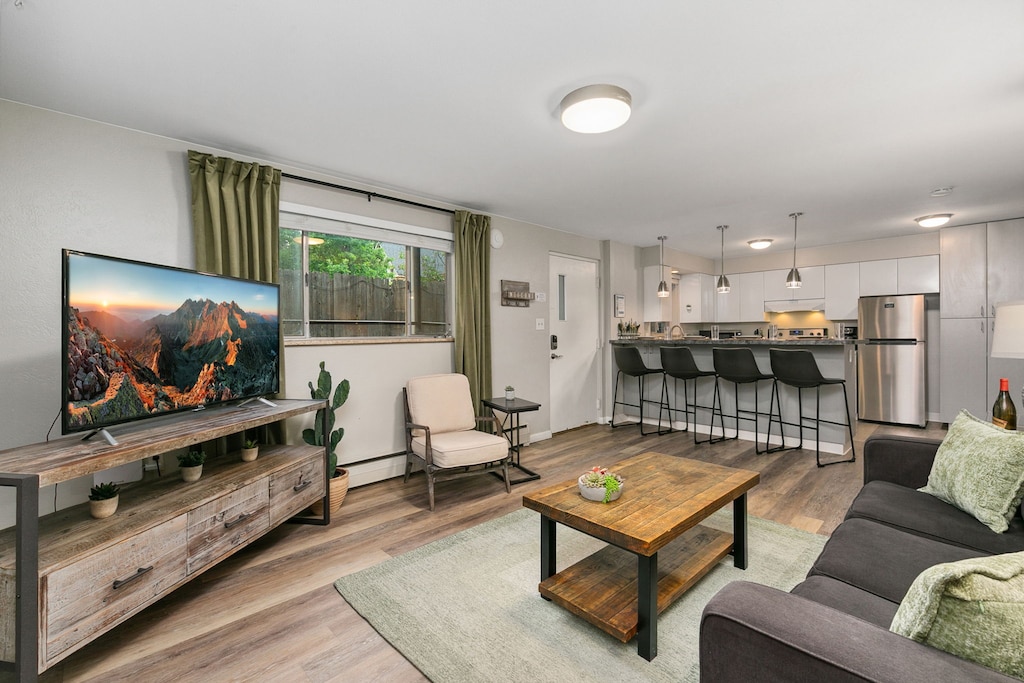 Living and Dining Area | Bar Seating for 4!