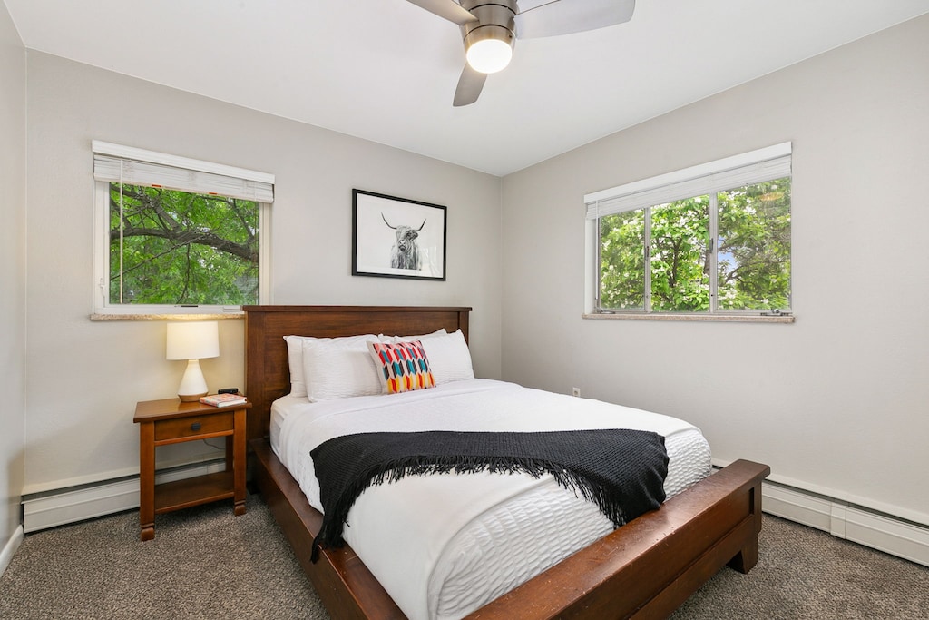 Bedroom 2 | Queen Bed