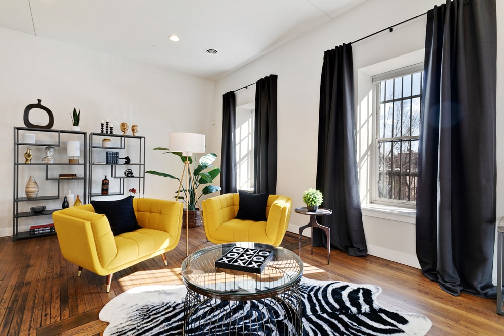 Cozy Sitting/Reading Area