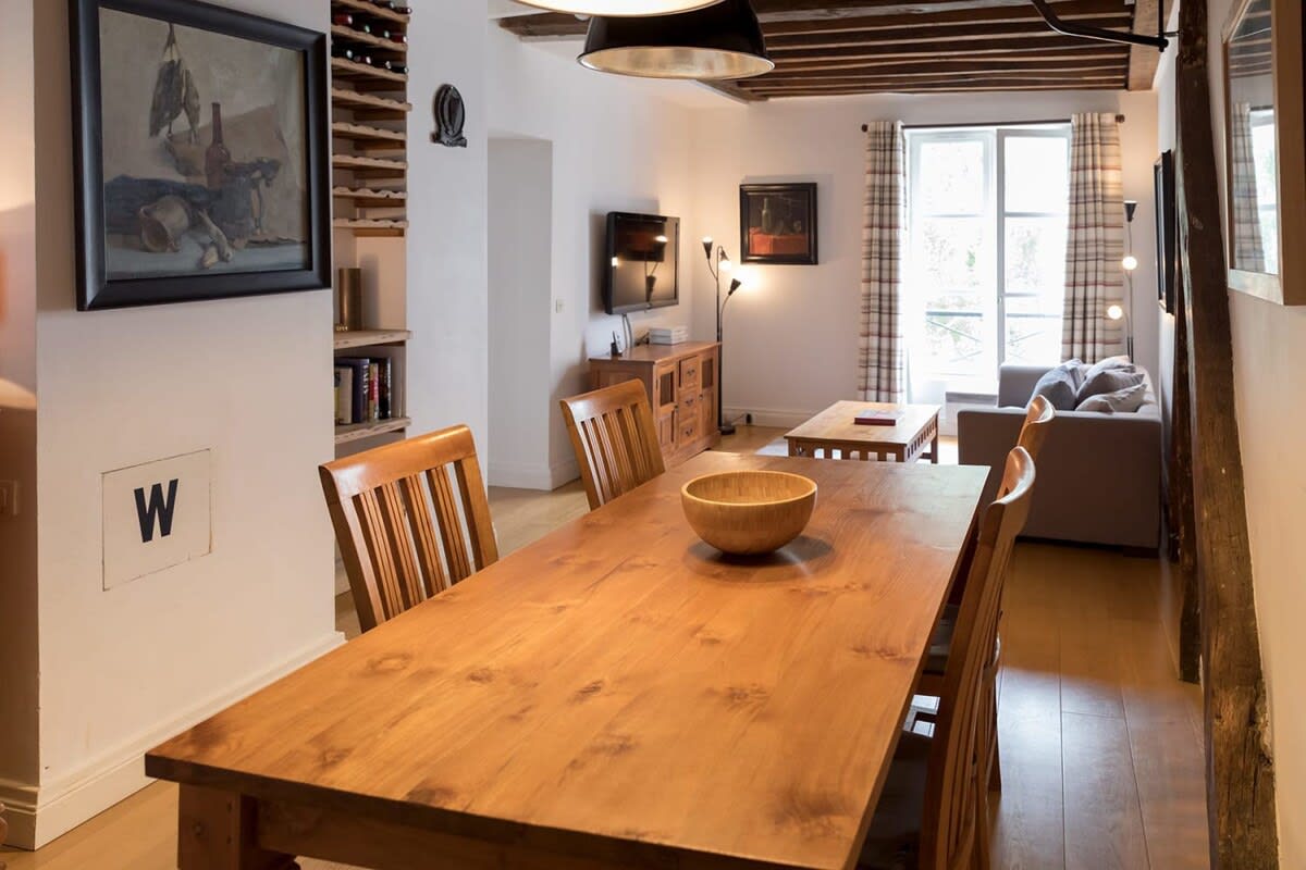 Property Image 2 - Marais Tradition|1Bedroom in the heart of Marais