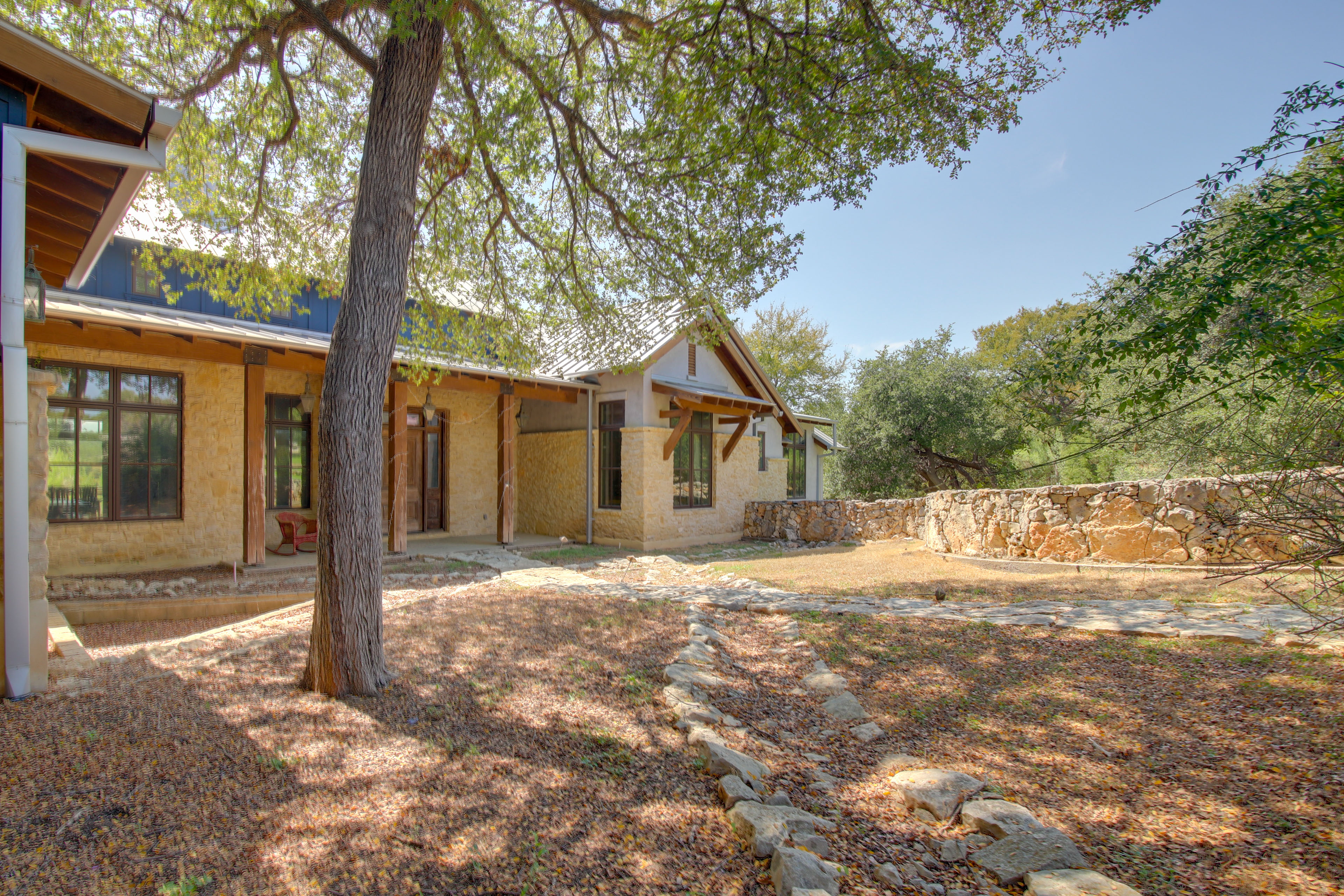 Property Image 2 - Sprawling Austin Estate w/ Pool & Fire Pit