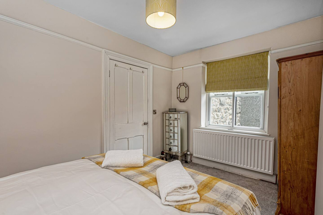 Character Townhouse in Town Centre with Superb Views