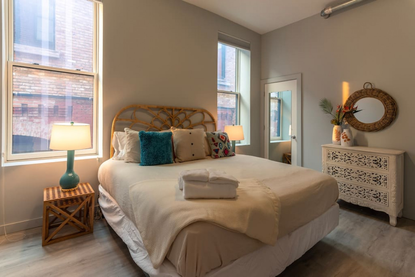 Rhinegeist condo | Streetcar Free | Walk OTR & DT