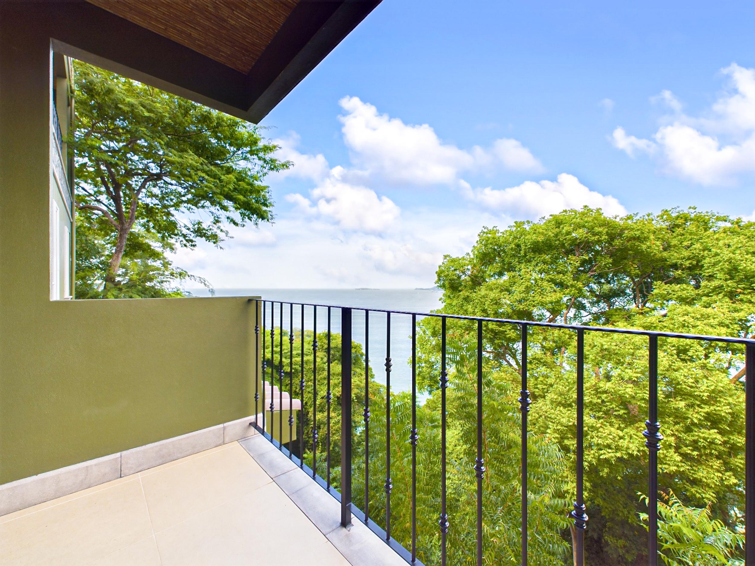Property Image 1 - 360 Splendor 307F-Ocean View Residence-Breakfast Included!