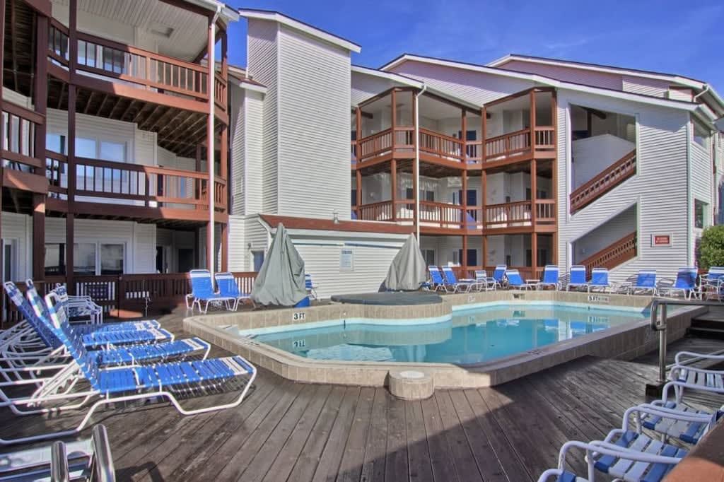 Pool and hot tub