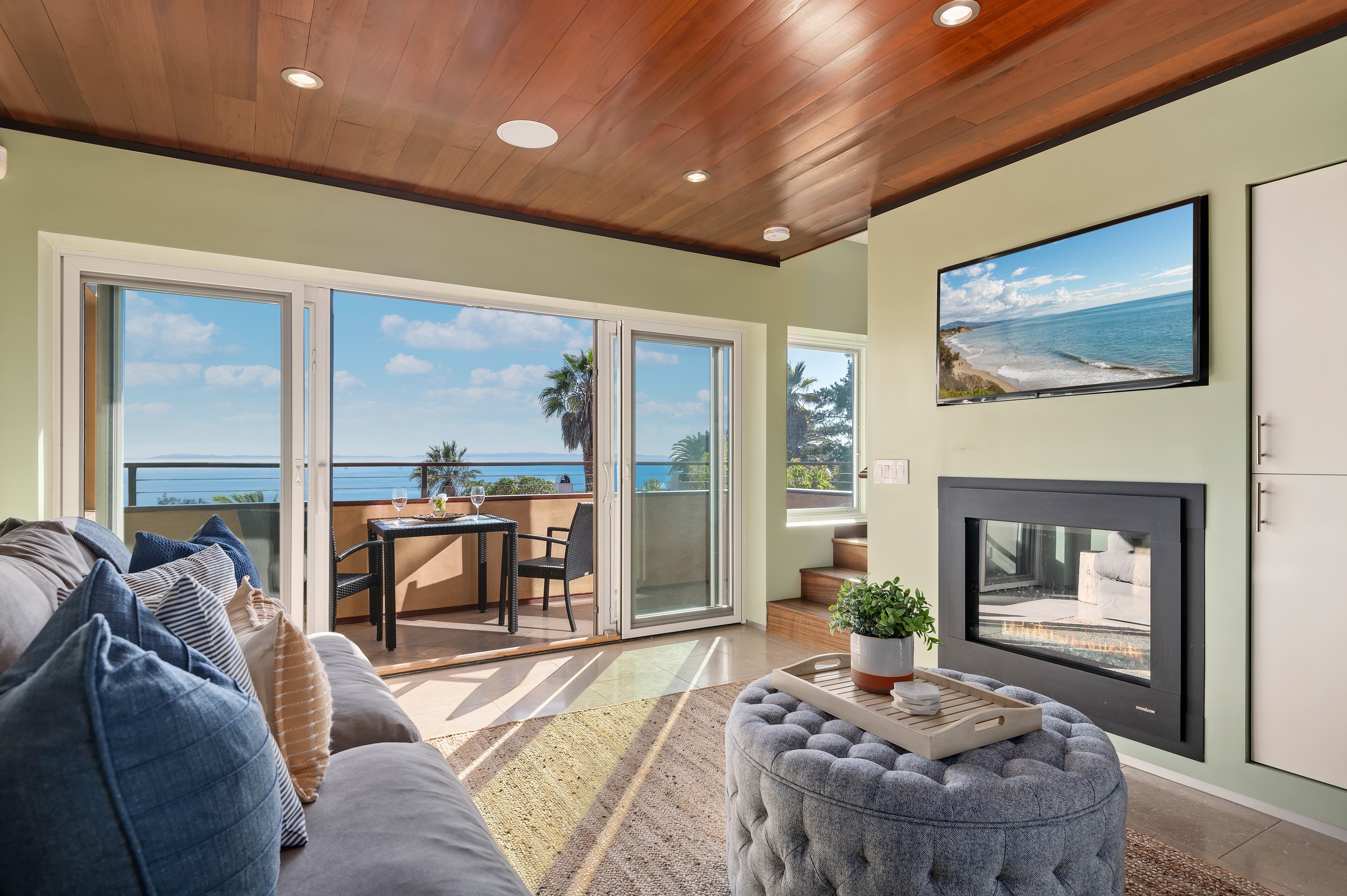 Property Image 1 - Sea Breeze in Summerland