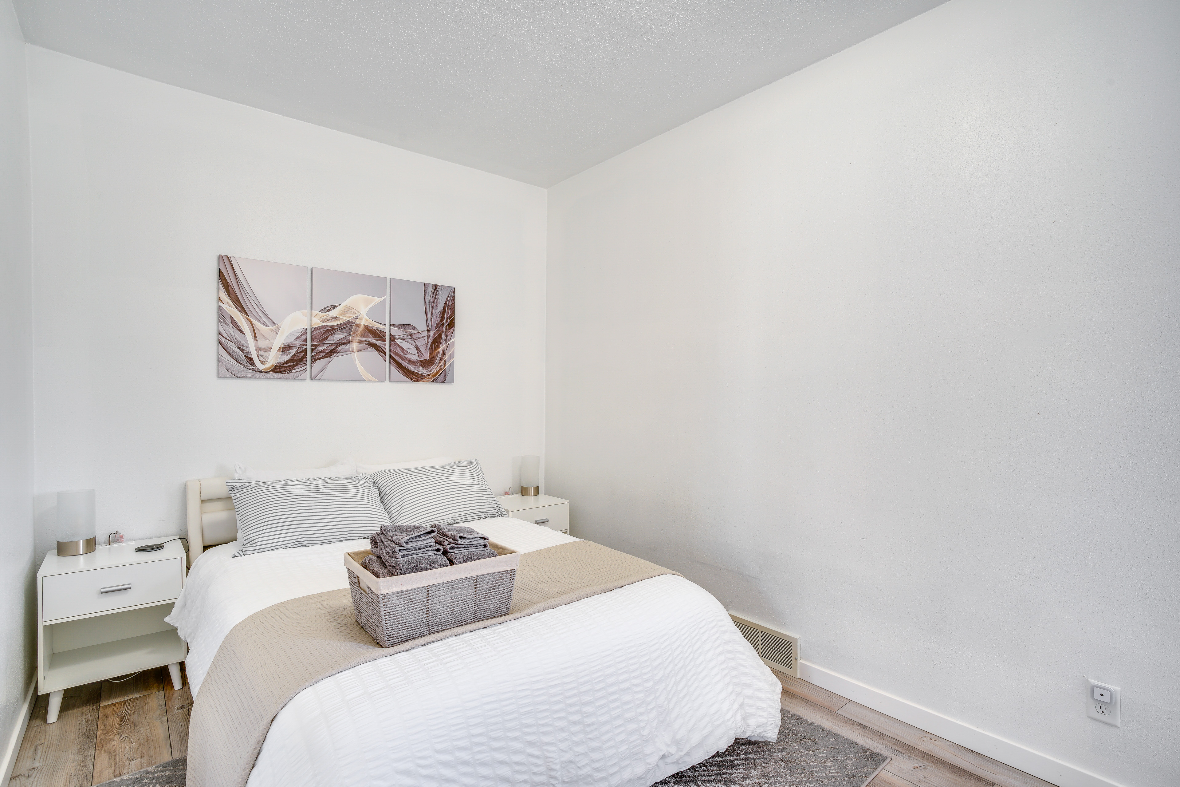 Steps to Lake Michigan: Manitowoc Home w/ Fire Pit