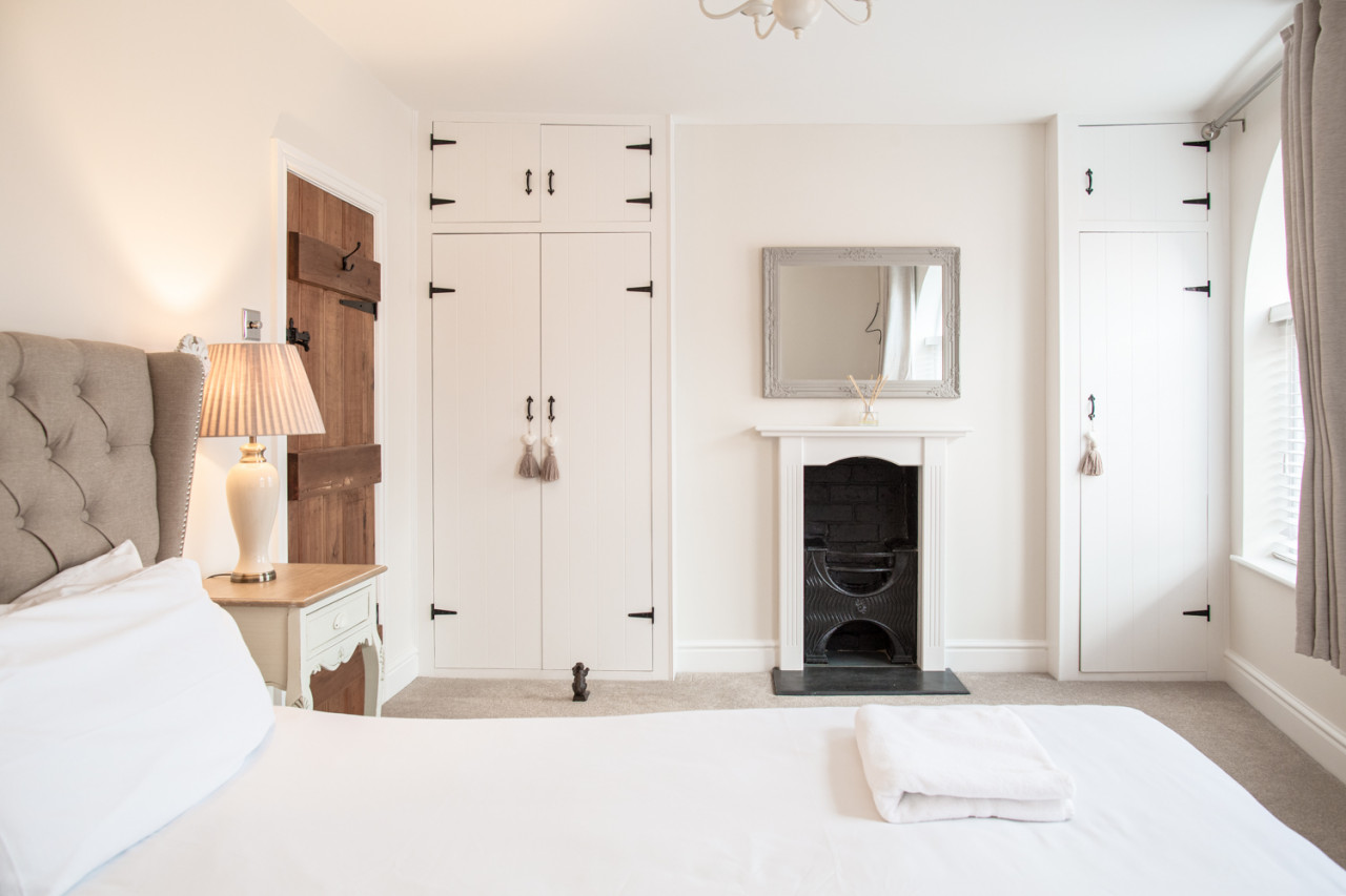 Charming 2 Bed House in Tewkesbury Centre