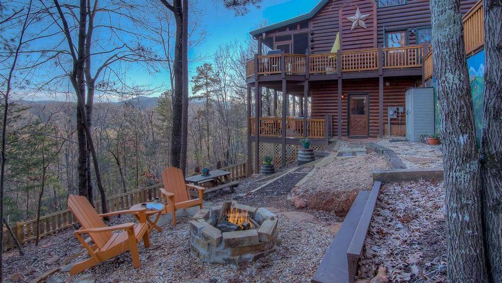 Property Image 2 - EddieBear- Pet Friendly | Aska Adventure Area | Screened In Porch | Outdoor Living