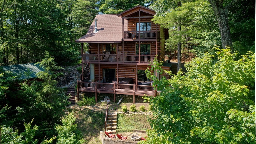 Property Image 1 - Glory Days Getaway - Mountain Views from every bedroom | Hot Tub | Pool Table | Fire Pit