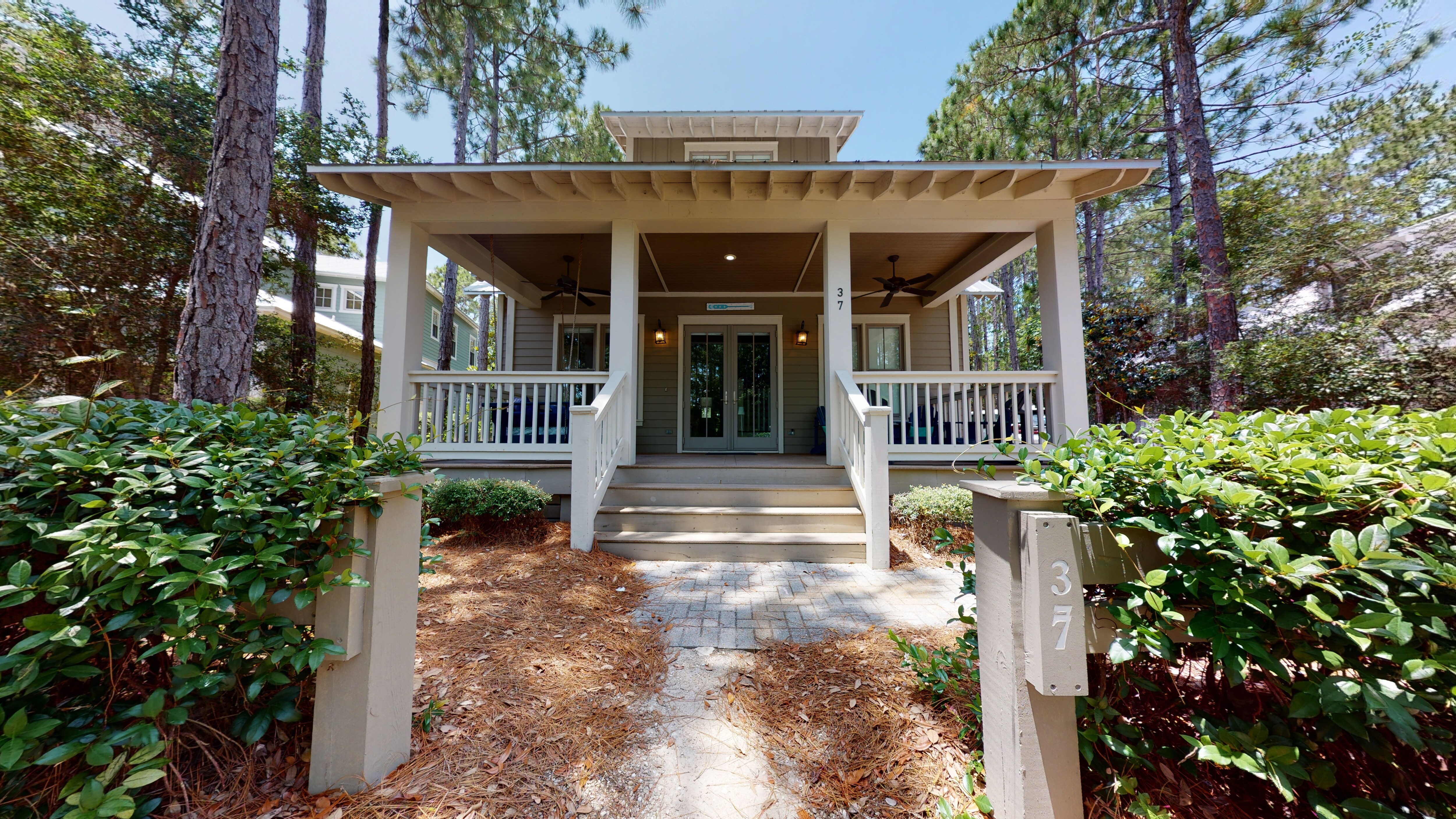 Lovely front porch and inviting cottage feeling