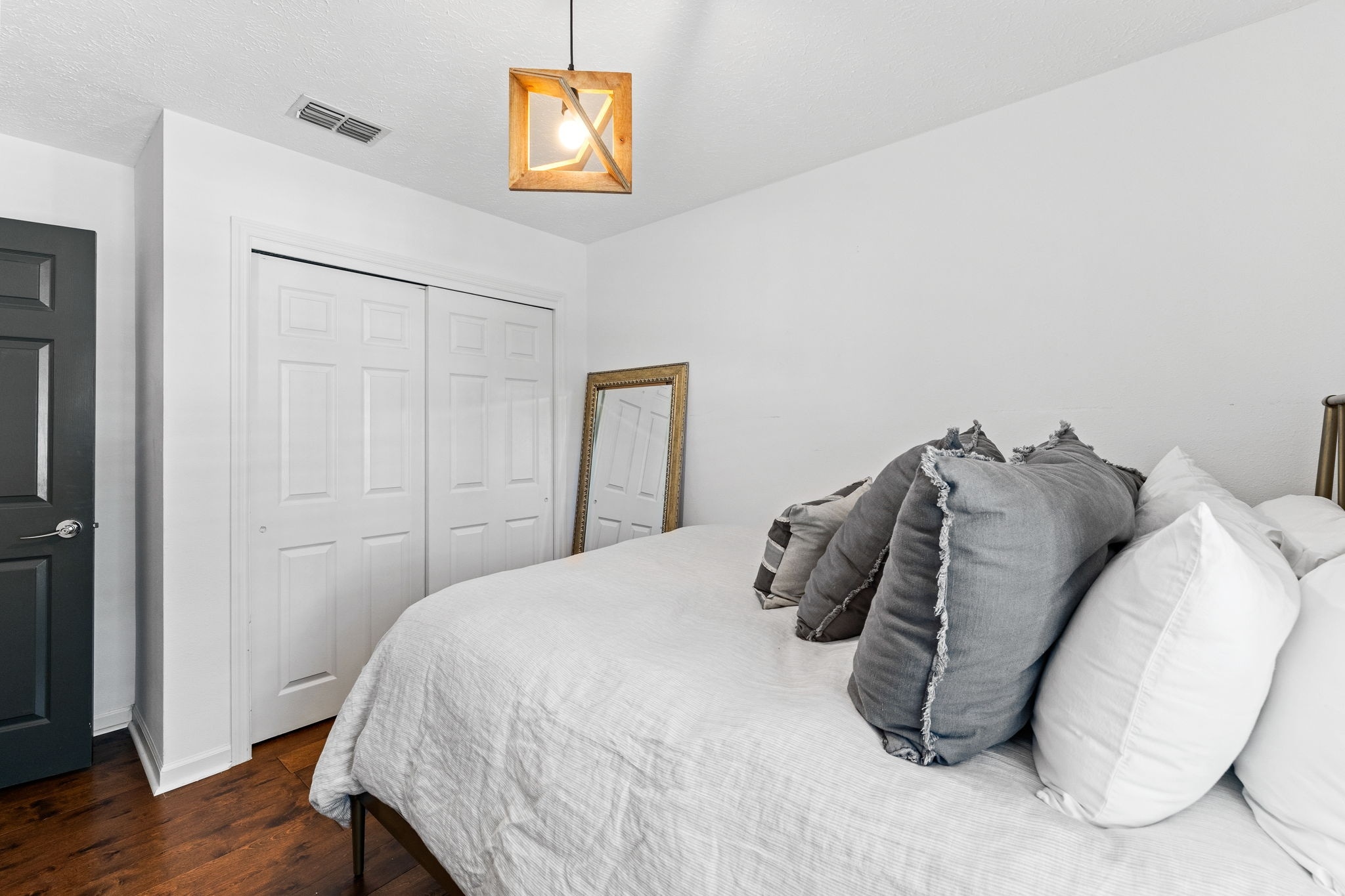 Hobnob | 158 Seagrove Village Drive Hobnob | 158 Seagrove Village Drive