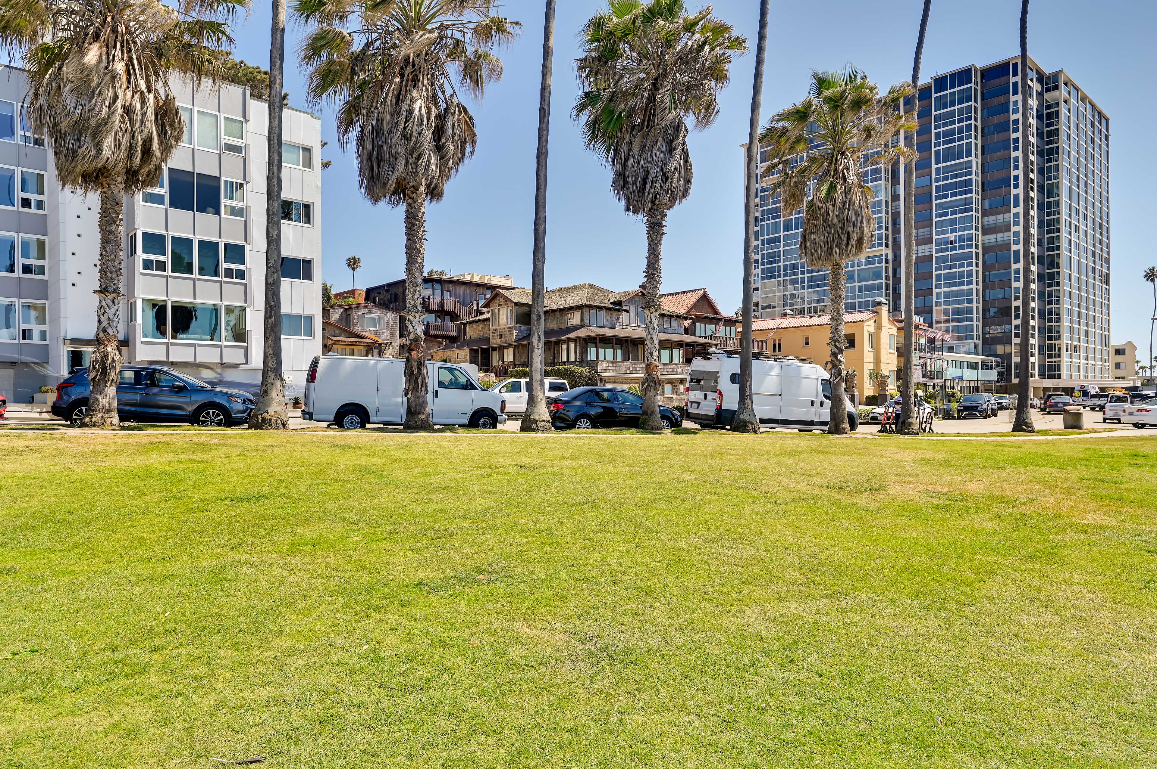 La Jolla Condo w/ Ocean Views, Walk to Shell Beach