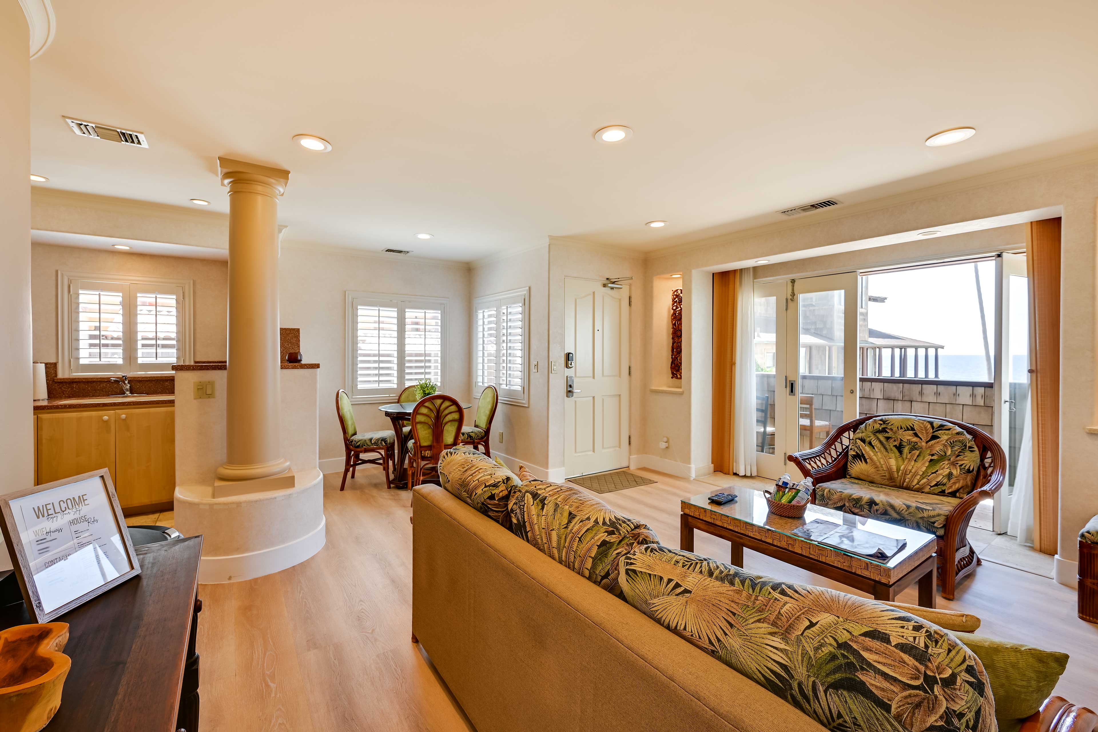 Property Image 1 - La Jolla Condo w/ Ocean Views, Walk to Shell Beach