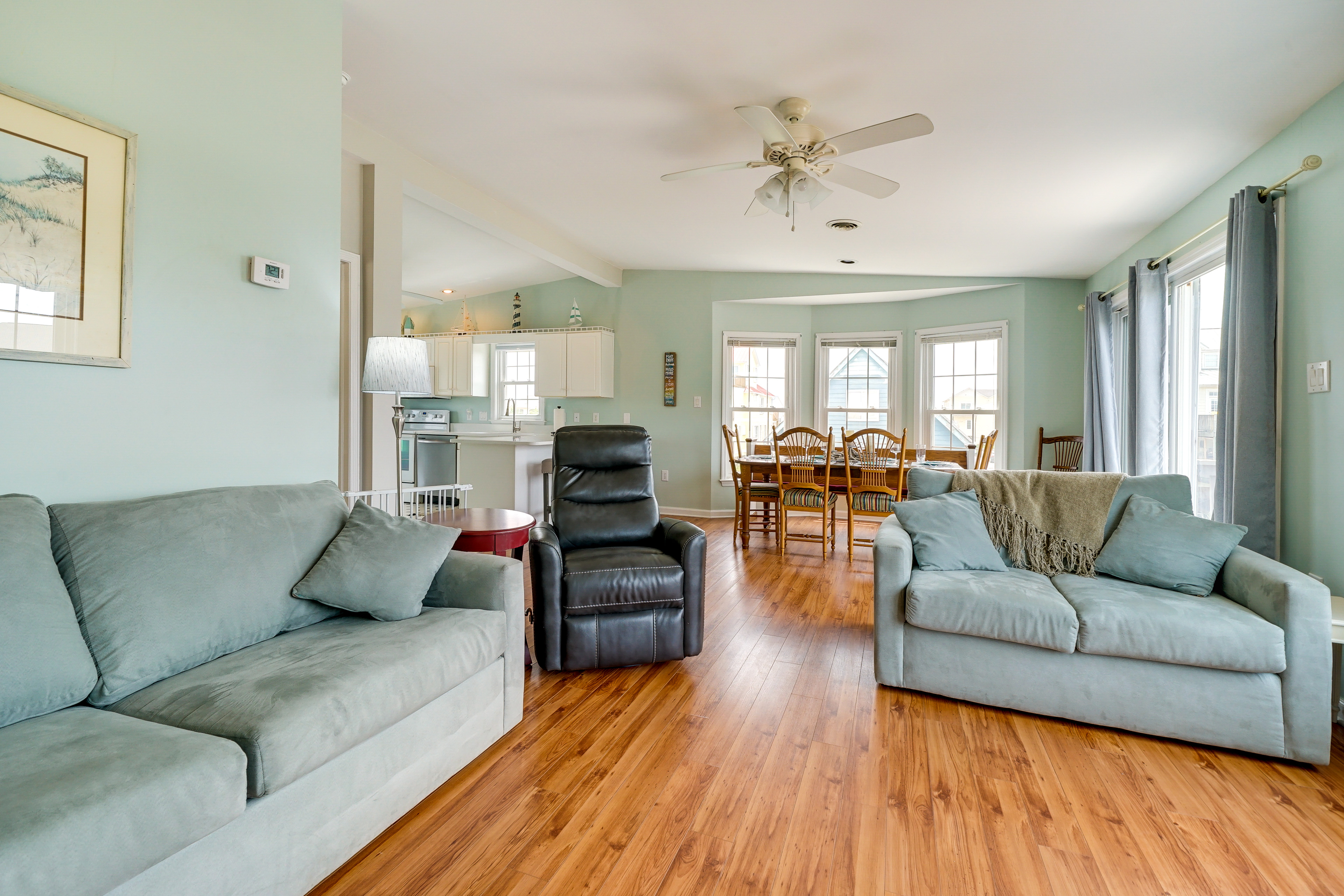 Property Image 2 - Surf City Vacation Rental - Walk to Beach