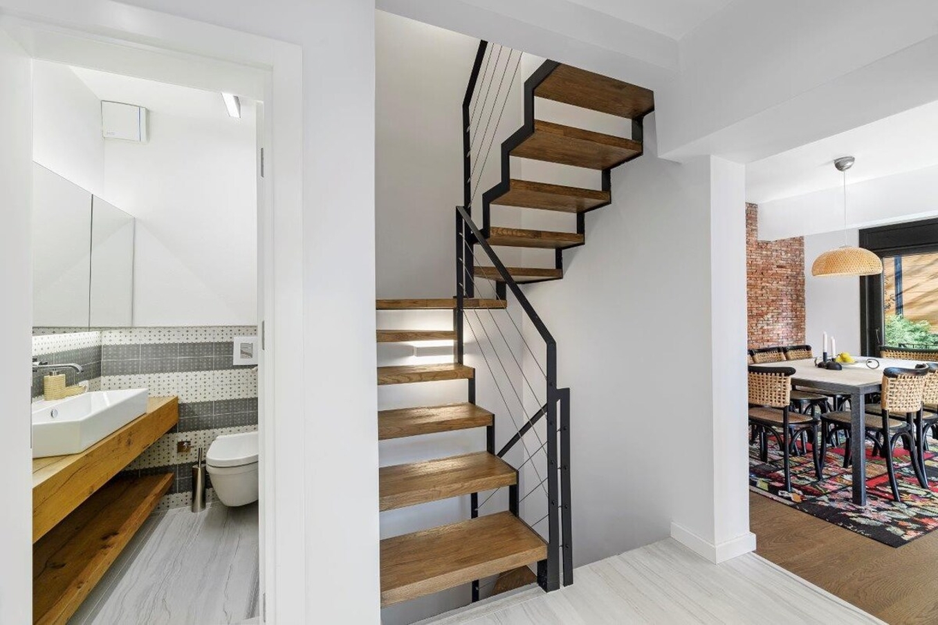 Luxury Modern Oasis Villa w/ Private Garden! #25