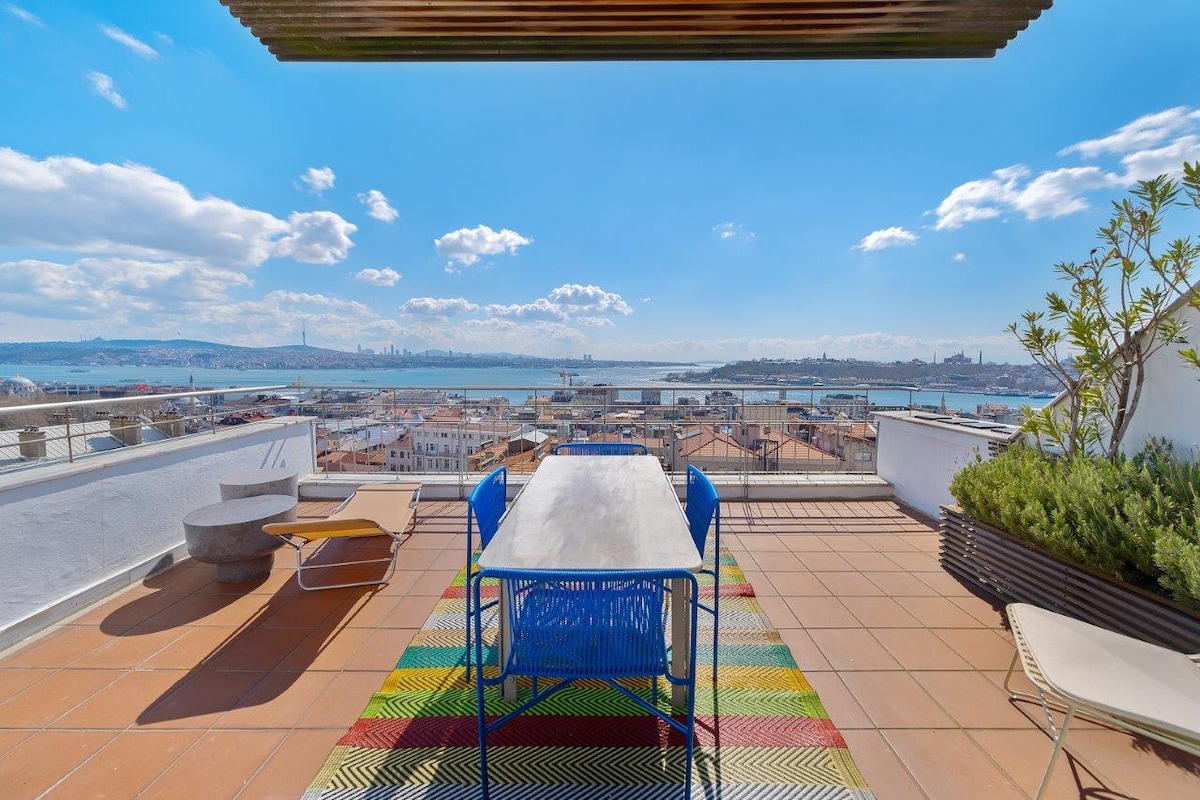 Property Image 1 - Vibrant Stunning 1BD Penthouse+Views+Terrace! #274