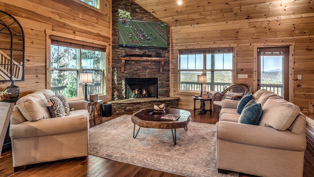 Mystic Mountain Lodge - Views, HT, Close to Town, Billiards, PingPong+ more!