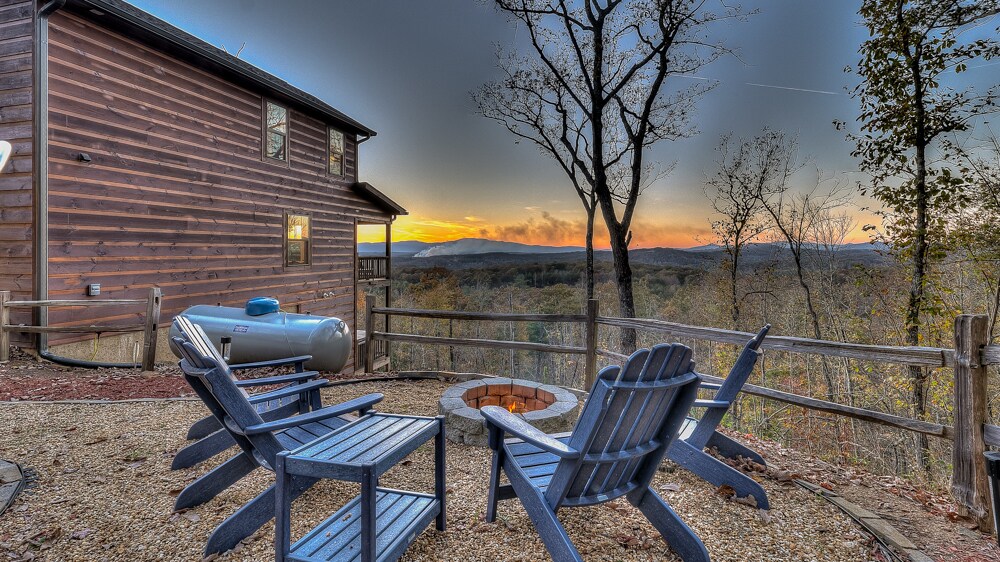 Property Image 2 - Mystic Mountain Lodge - Mountain View | Hot Tub | Pool table | Ping Pong
