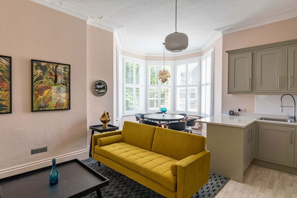 Property Image 1 - Your Apartment   Bristol Mortimer Road   3 Bed