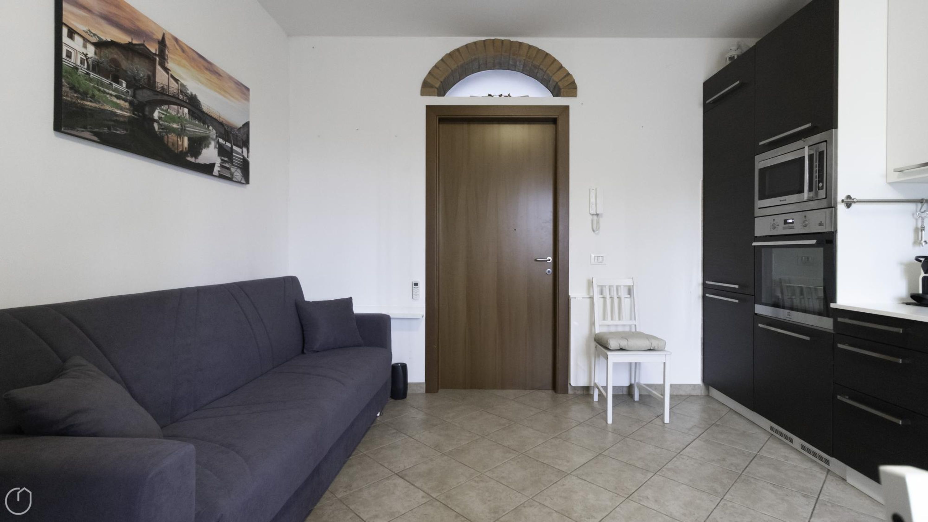 Property Image 1 - Andrea Ponti 1