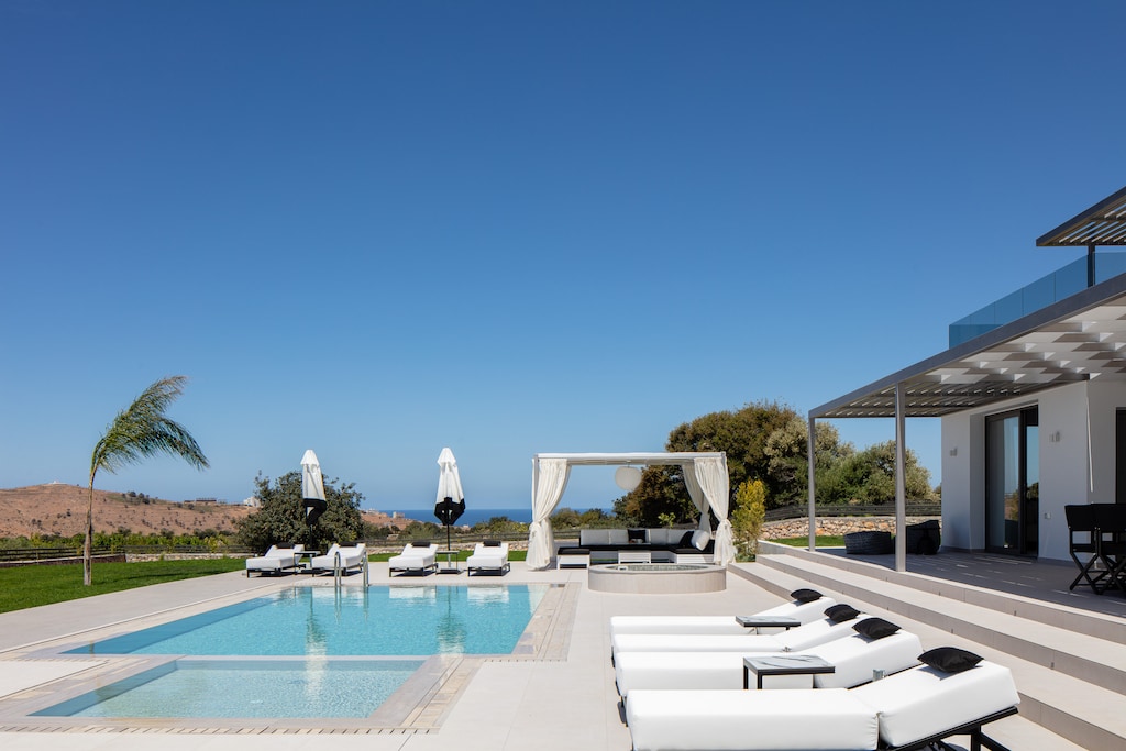 Lavishing corners to relax and enjoy.