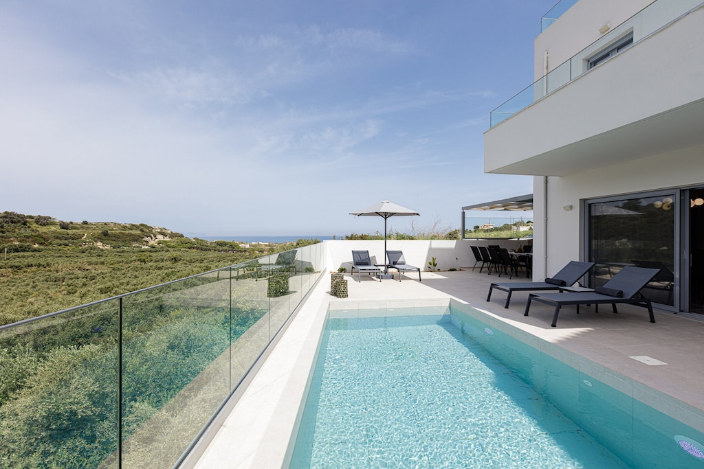 Blue Aura Villa, elegance & calm Living!