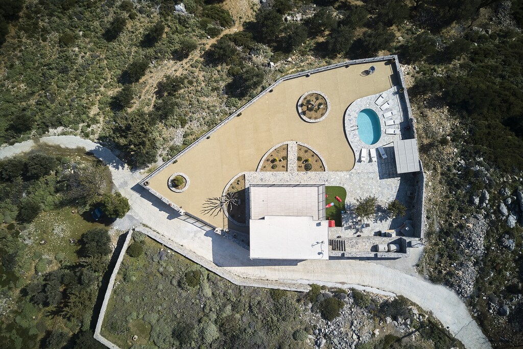 Clean lines & architectural uniqueness prevails.