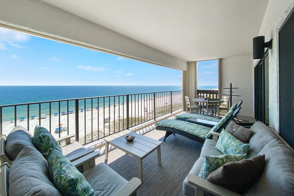 Private Beachfront Balcony