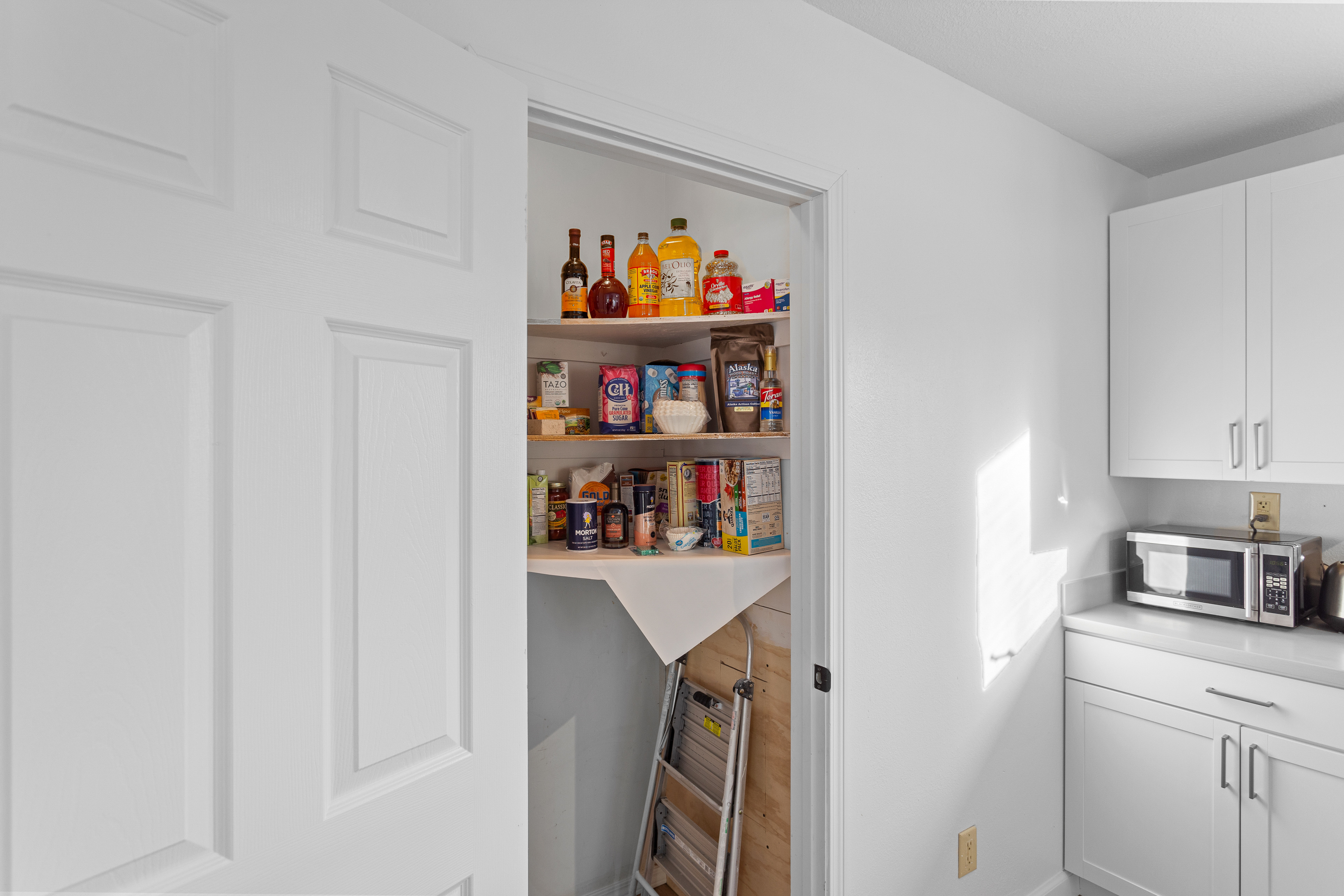 Serene Palmer Home: Walk to Downtown & Riverfront!