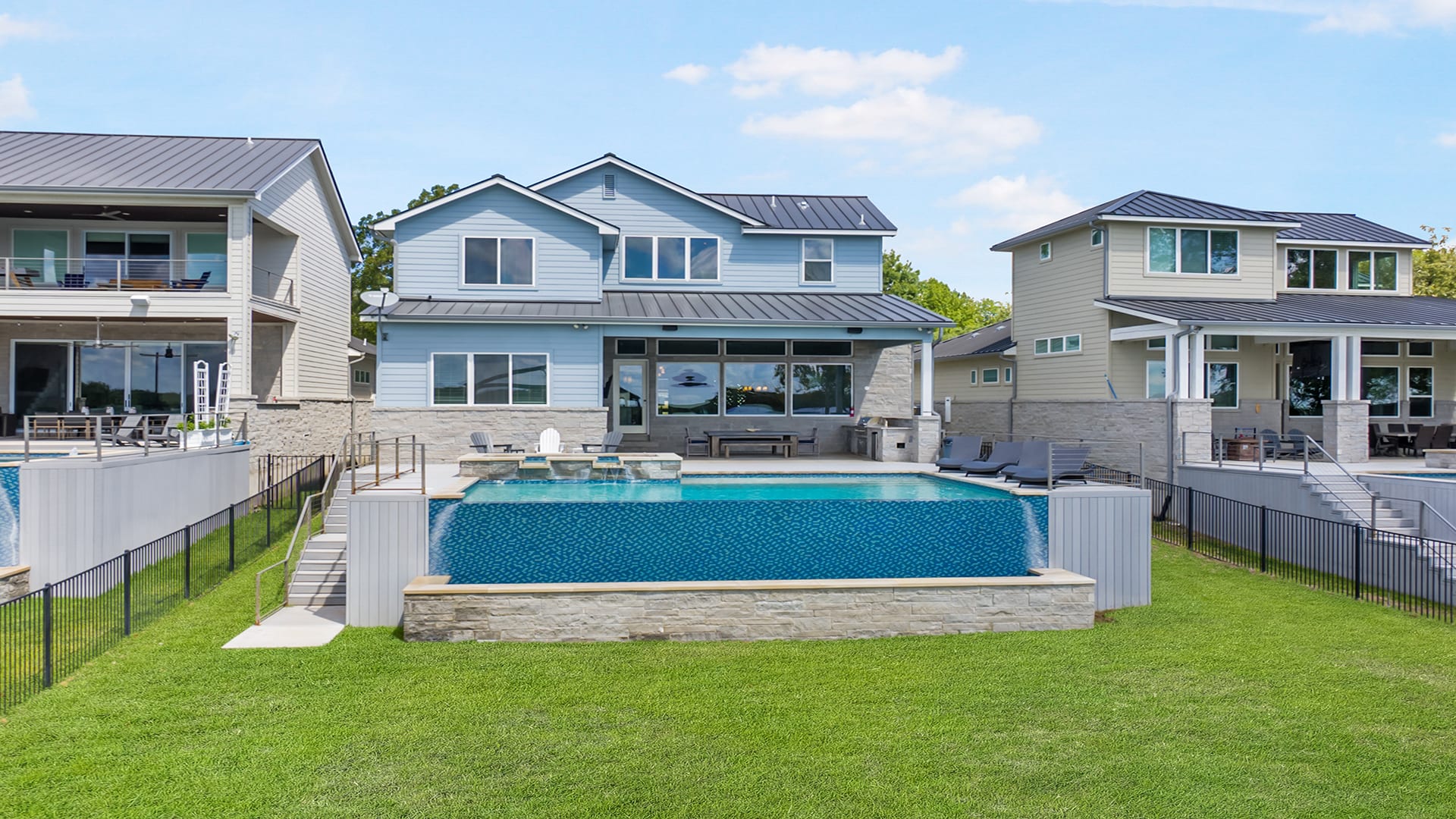 Large Fenced Yard